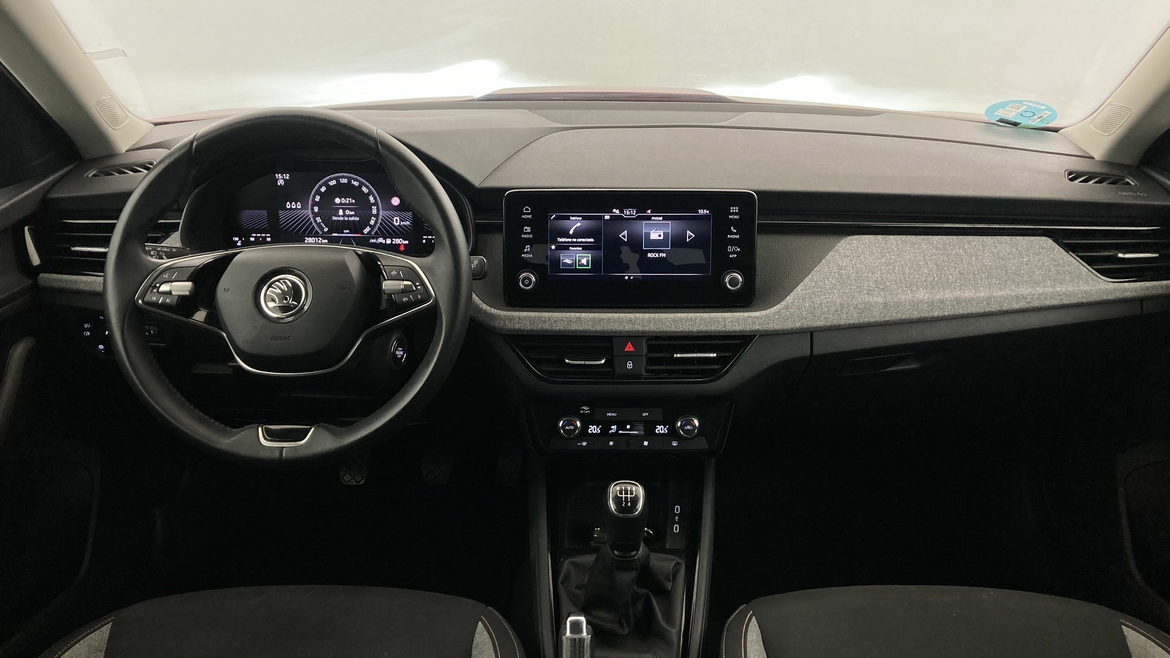 skoda kamiq selection 1.0 TSI 95 2024 rojo velvet 15