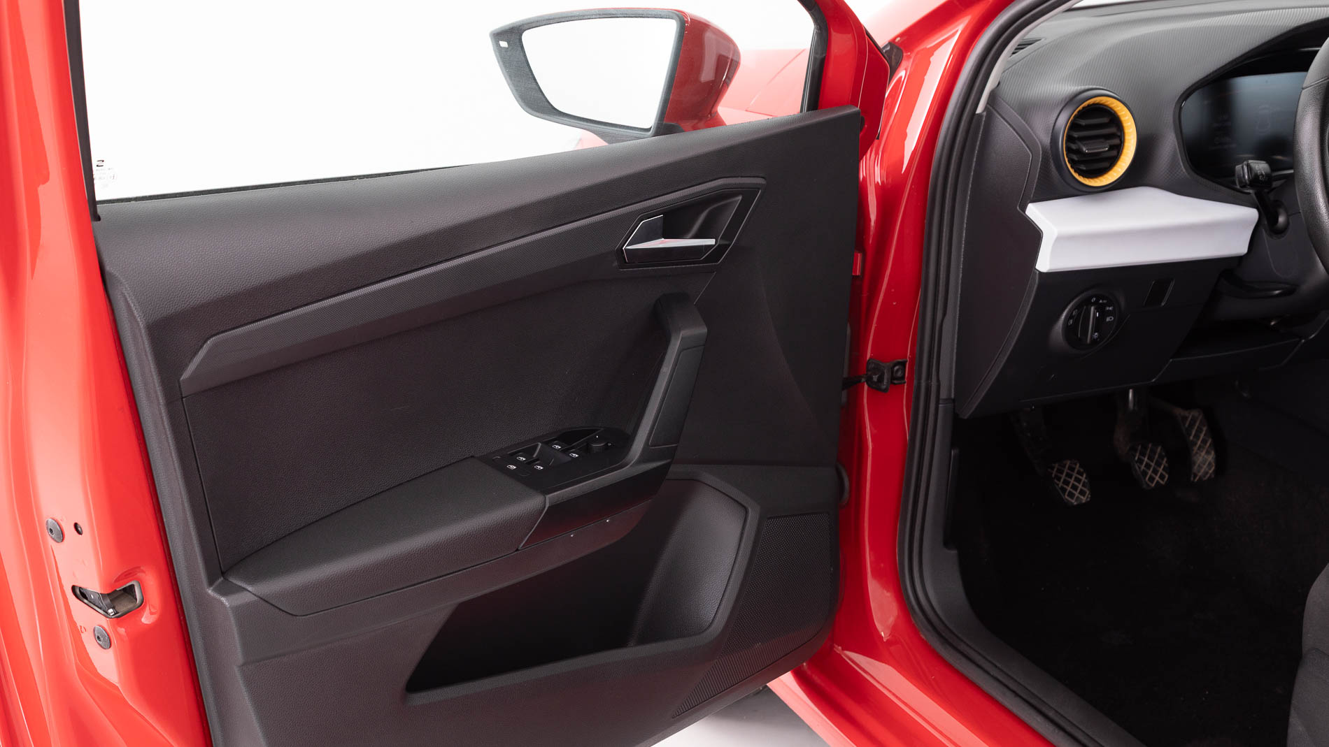 seat ibiza style xl 1.0 MPI 80 2023 rojo 22