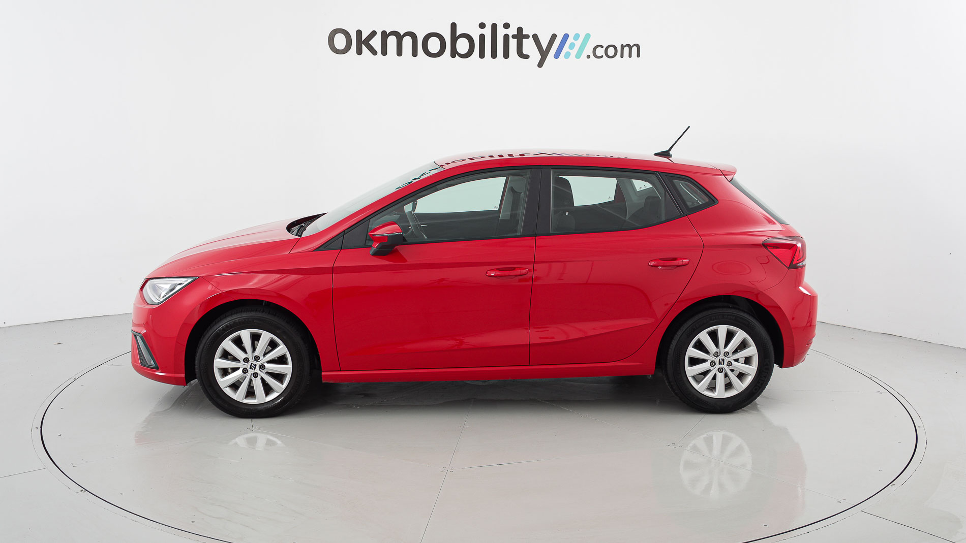 seat ibiza style xl 1.0 MPI 80 2023 rojo 8