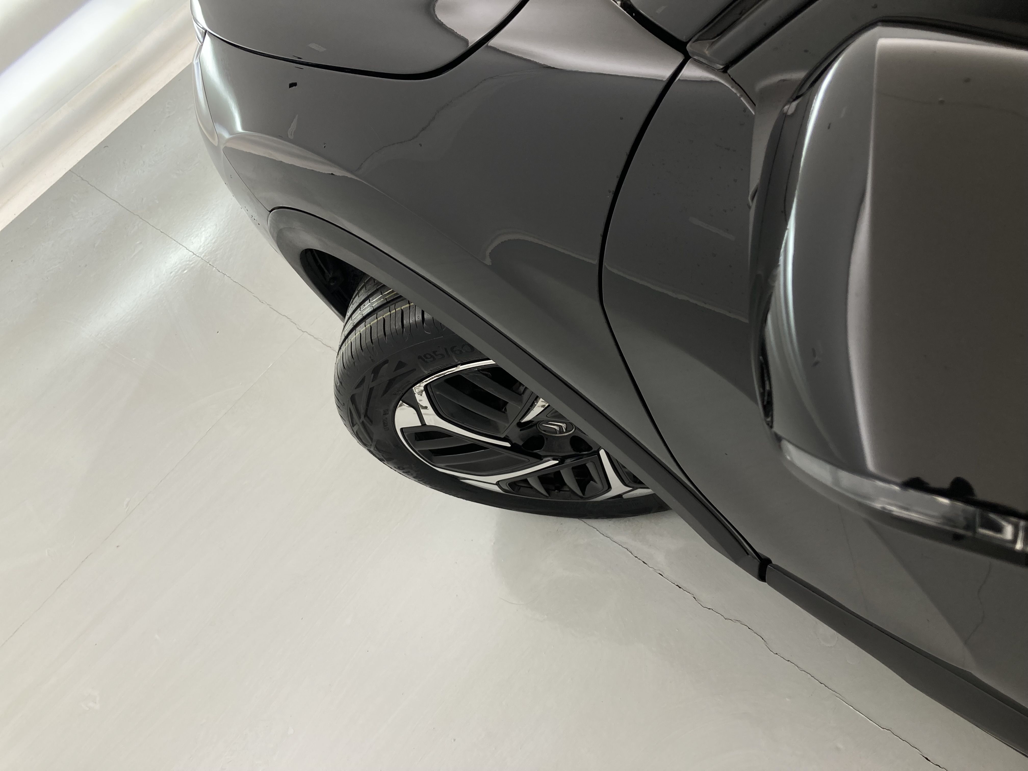 citroen c4 shine 1.5 BLUEHDI 130 EAT 2022 negro perla 31