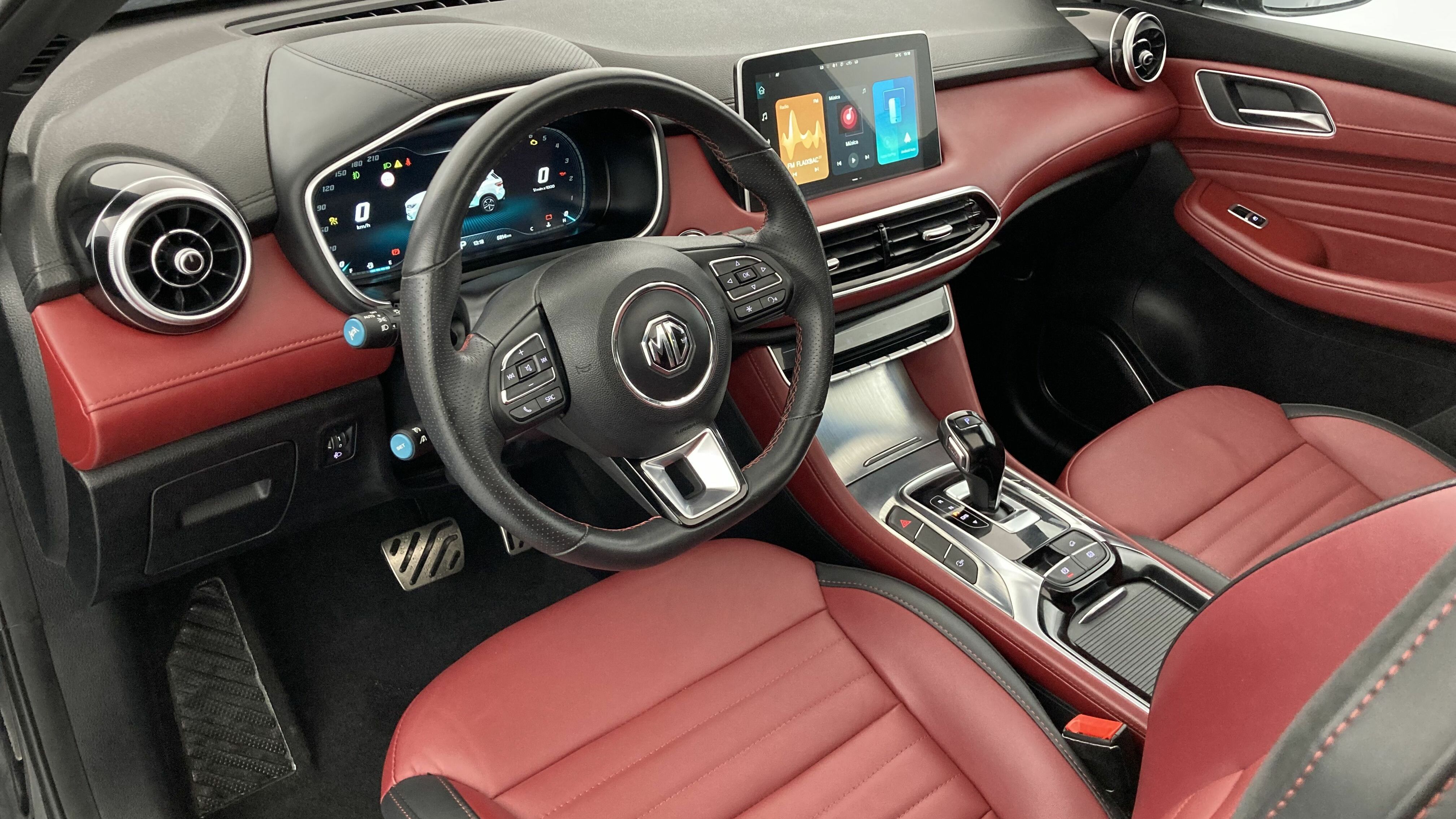 mg hs luxury 1.5 T-GDI 162 AT 2023 black 16