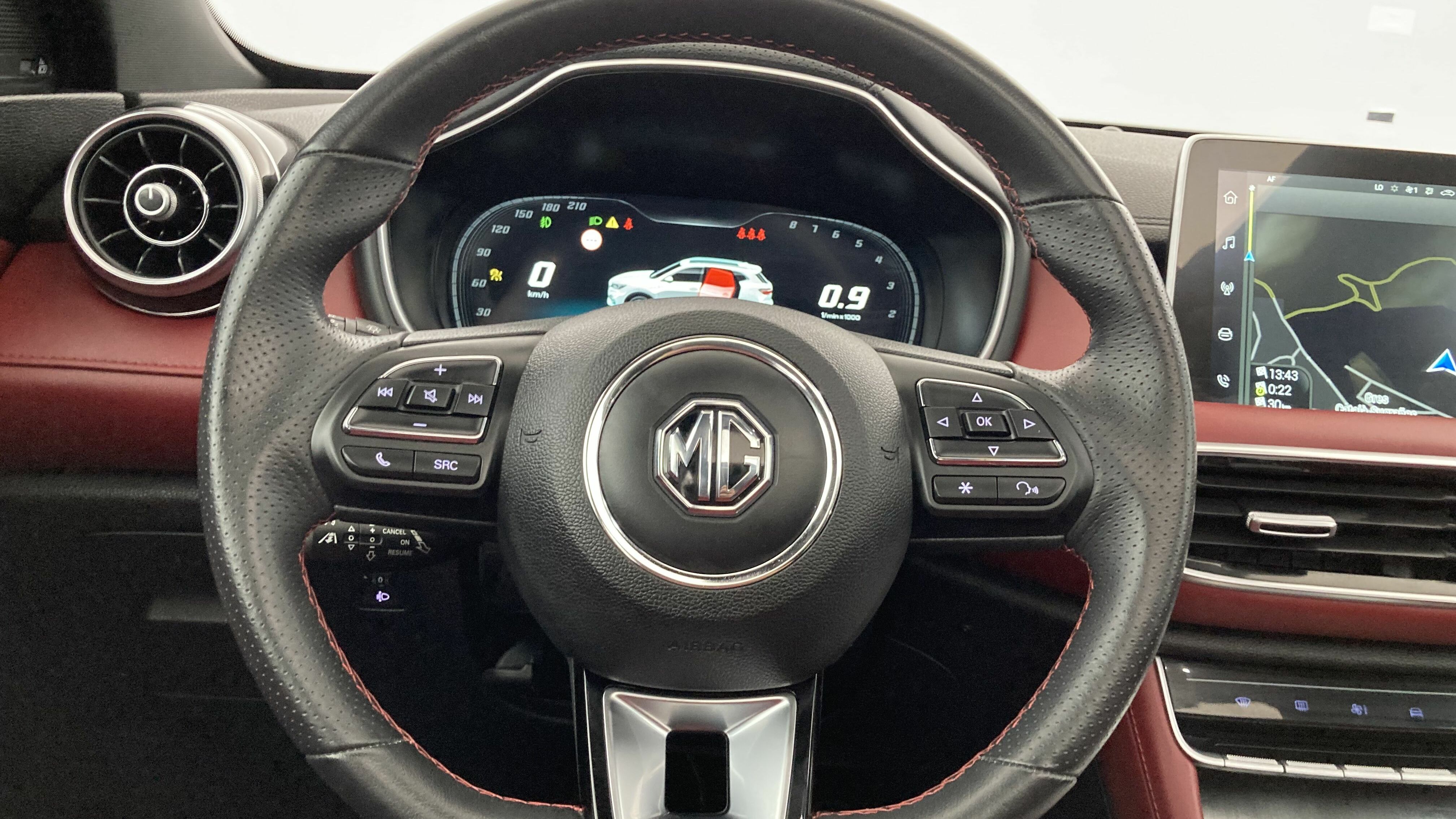 mg hs luxury 1.5 T-GDI 162 AT 2023 black 18