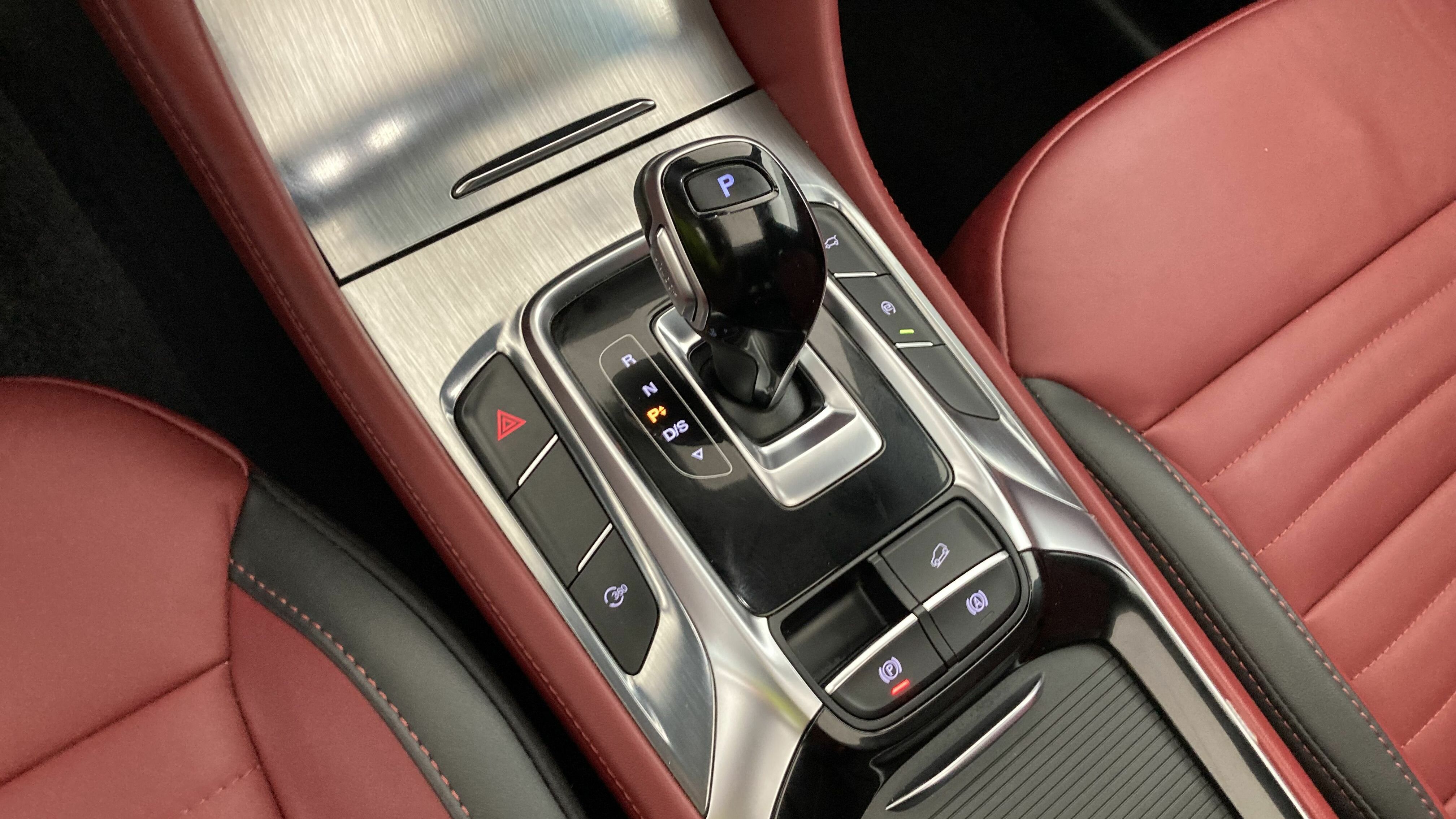 mg hs luxury 1.5 T-GDI 162 AT 2023 black 21