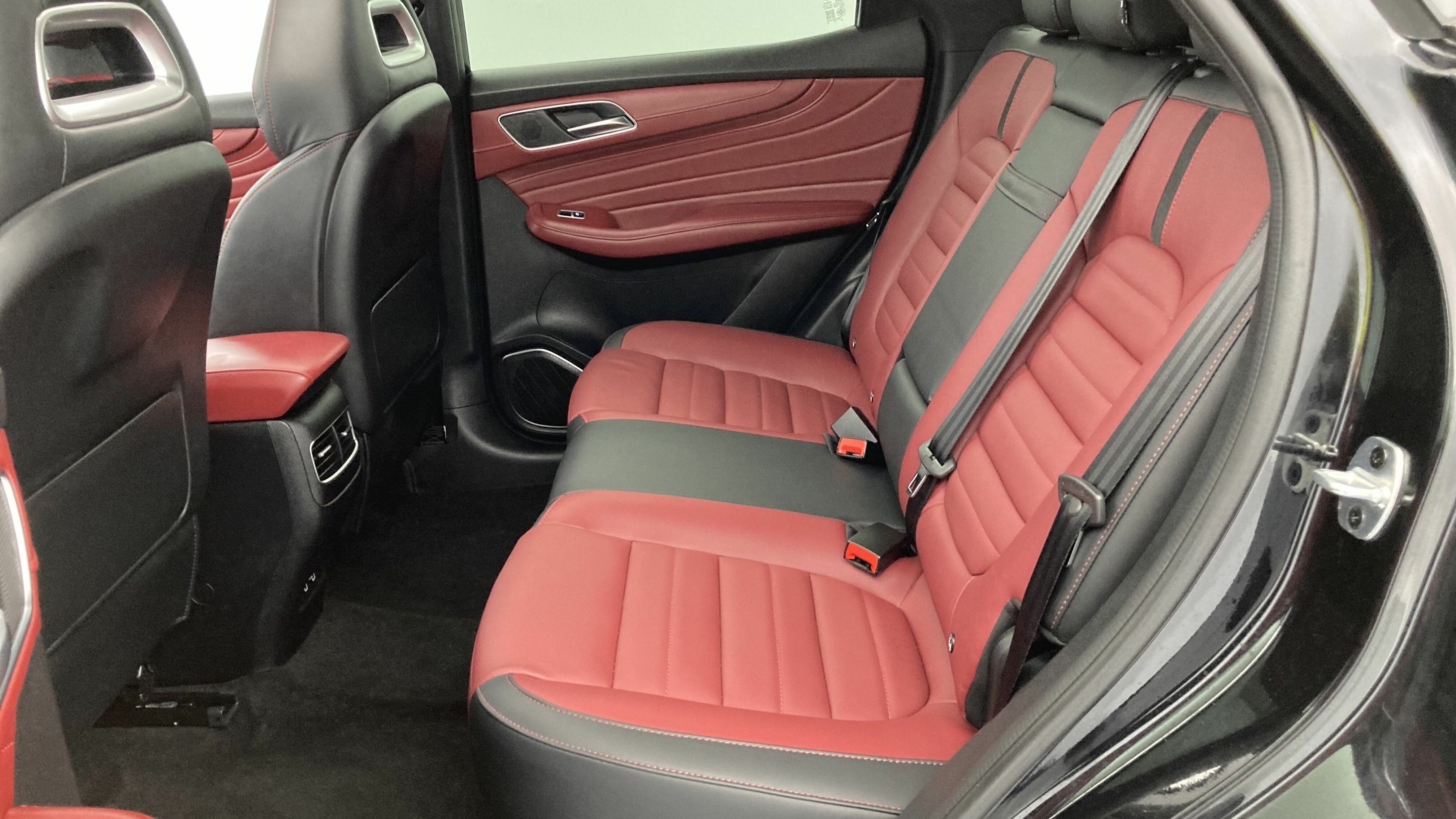 mg hs luxury 1.5 T-GDI 162 AT 2023 black 22