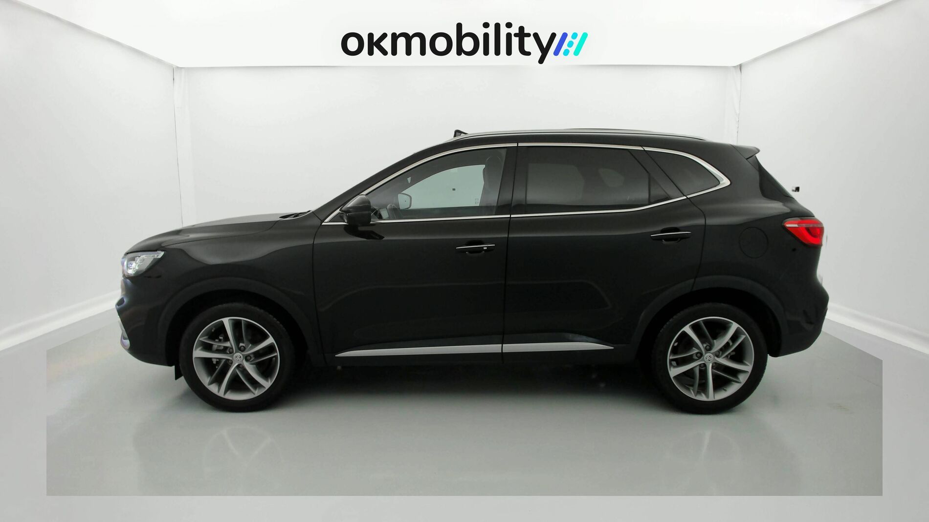 mg hs luxury 1.5 T-GDI 162 AT 2023 black 8