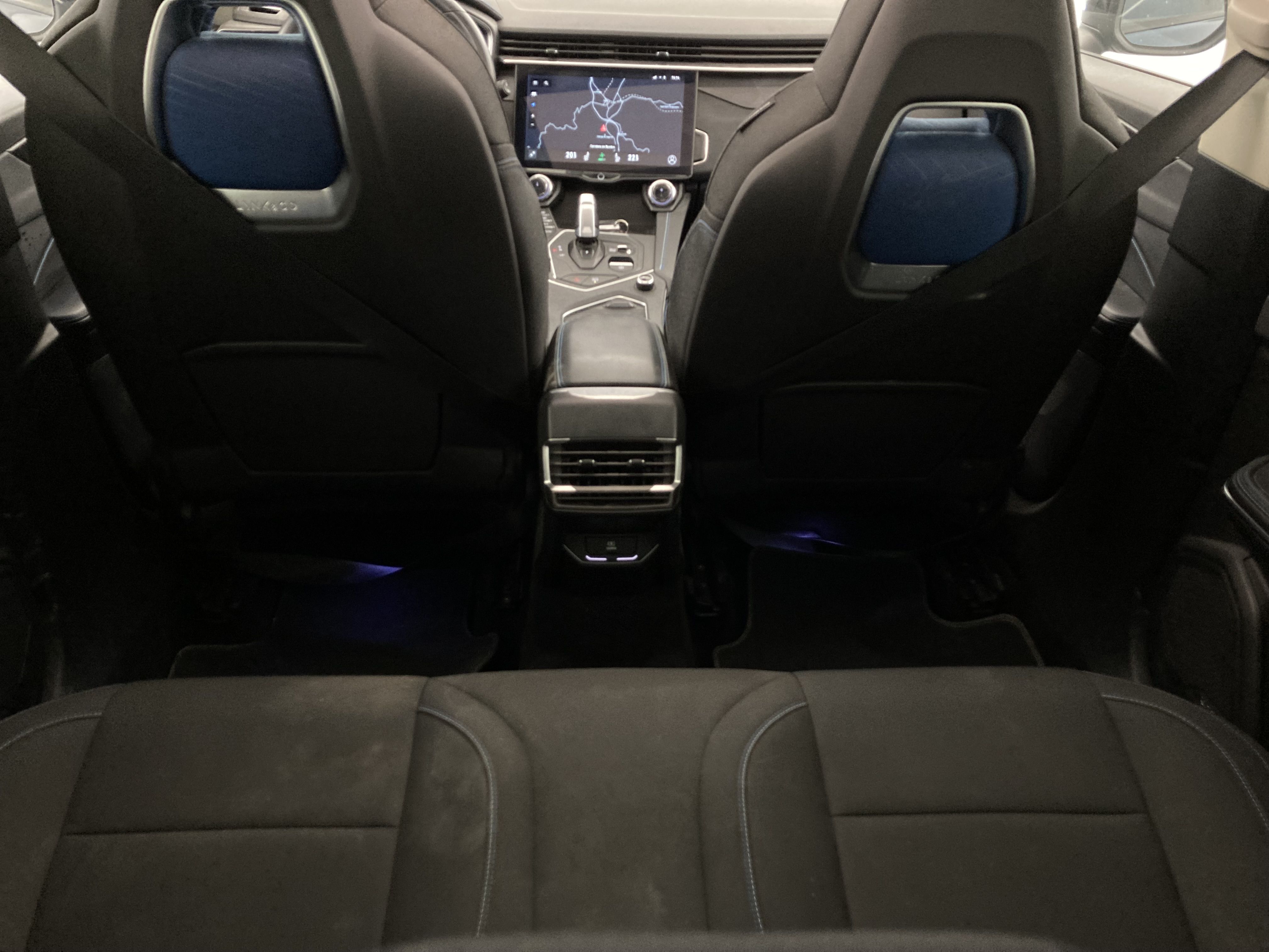 lynk&co 1 nv 1.5 PHEV 261 2022 blue 16