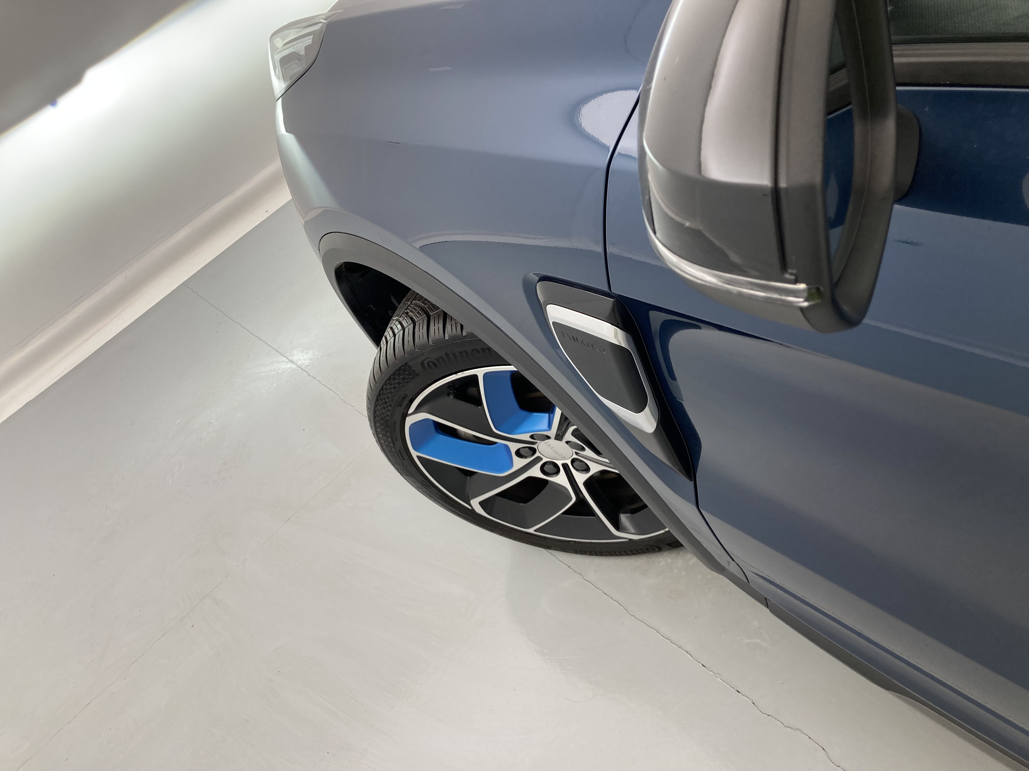 lynk&co 1 nv 1.5 PHEV 261 2022 blue 30