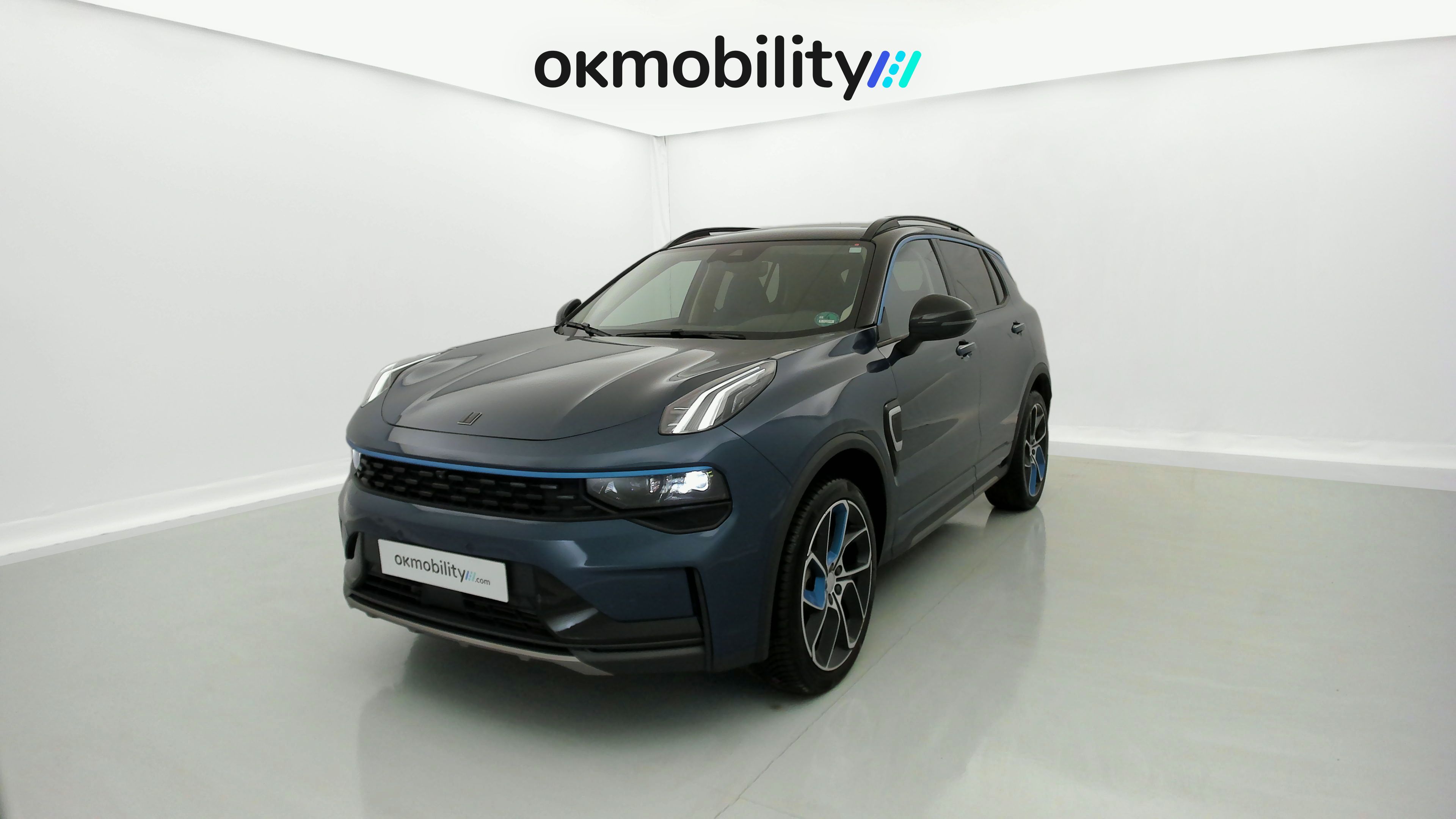 lynk&co 1 nv 1.5 PHEV 261 2022 blue 5