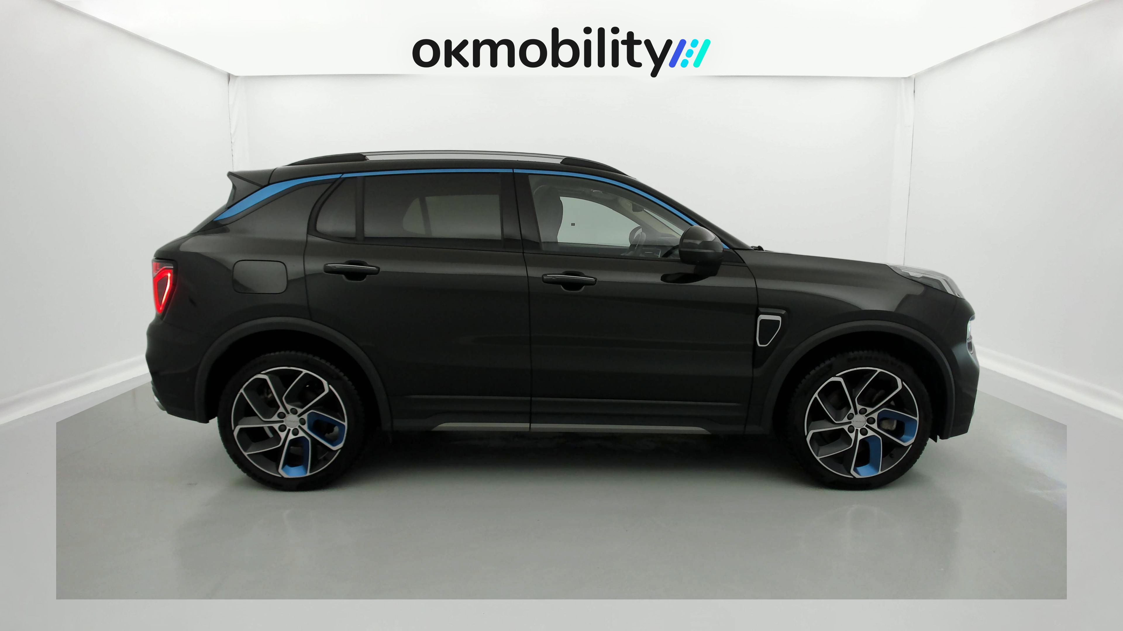 lynk&co 1 nv 1.5 PHEV 261 2022 black 9