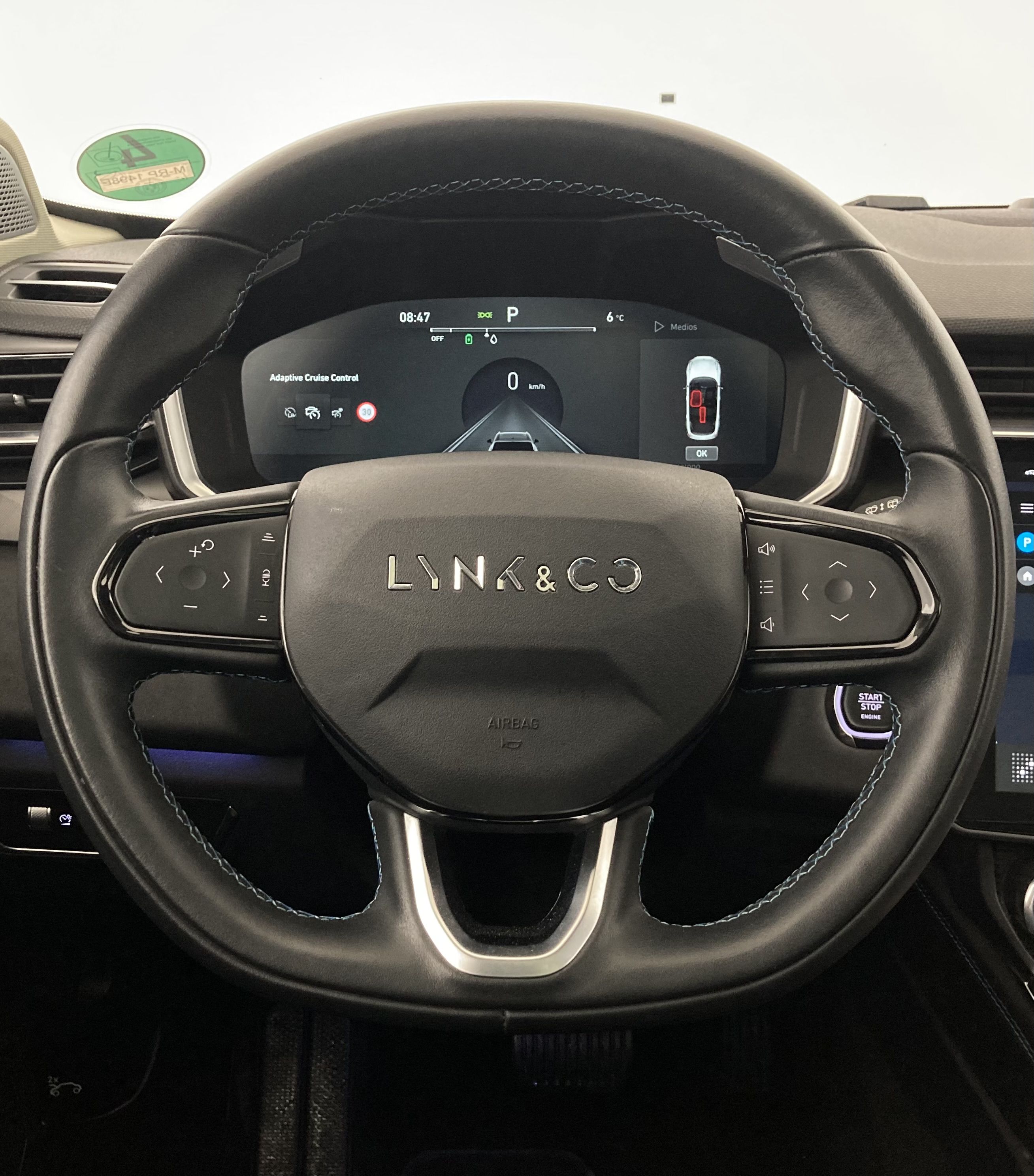 lynk&co 1 nv 1.5 PHEV 261 2022 black 18