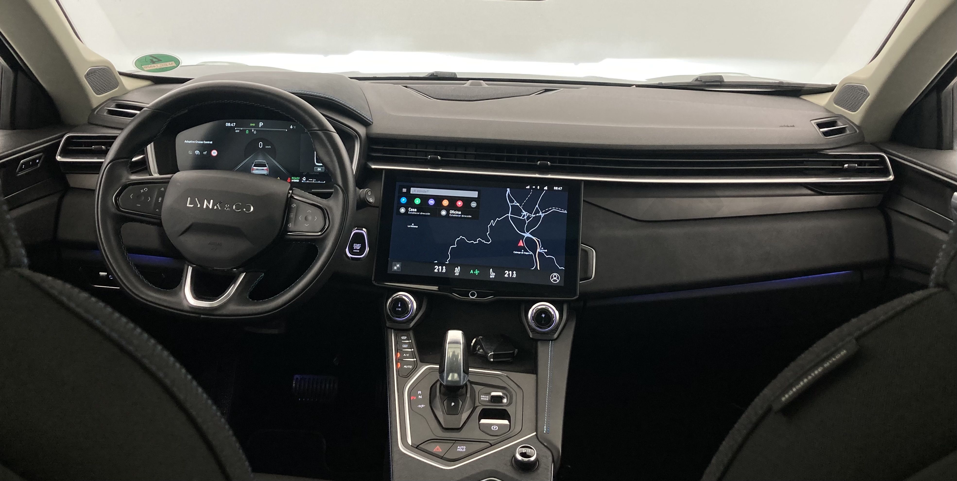 lynk&co 1 nv 1.5 PHEV 261 2022 black 27