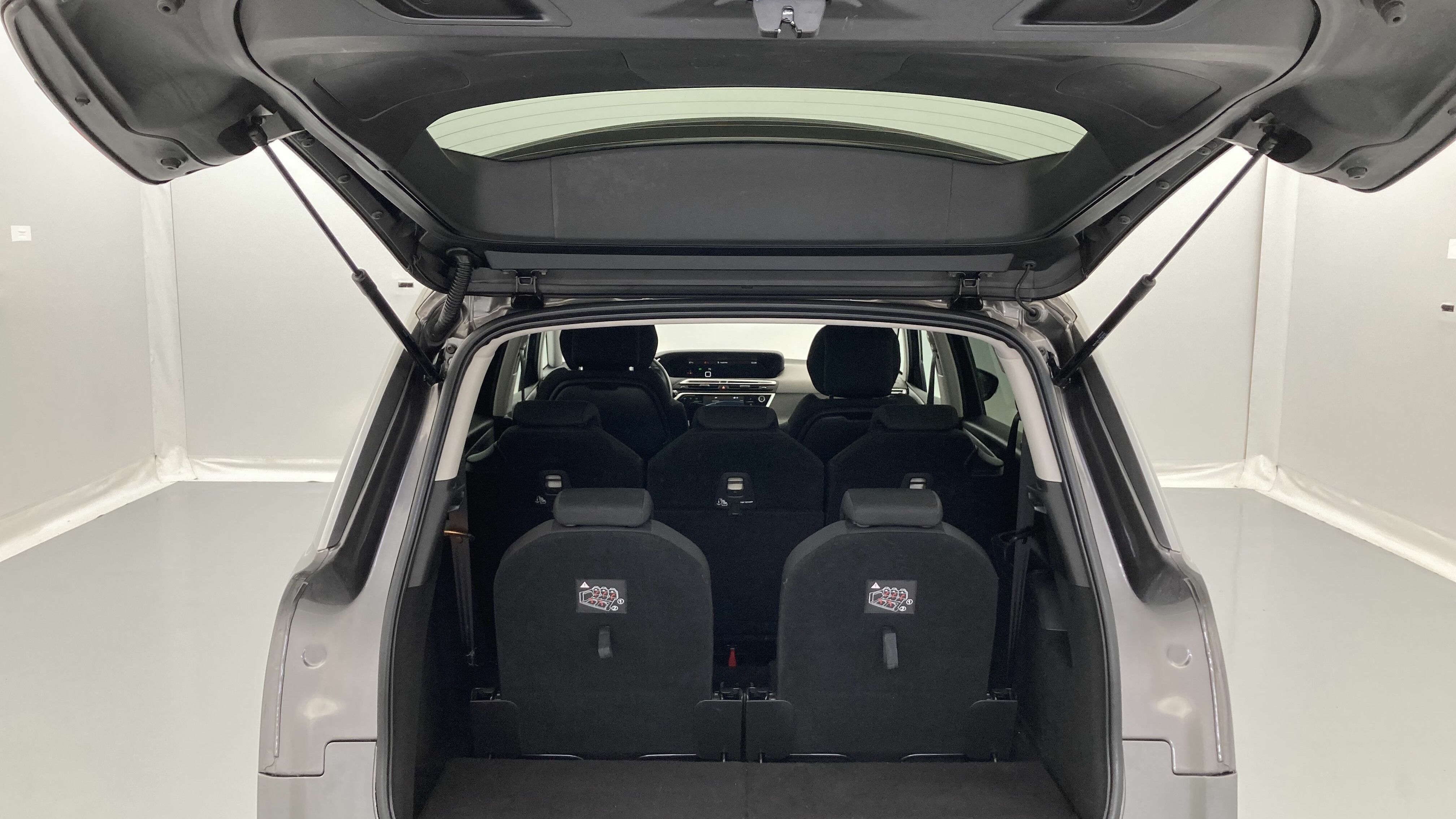 citroen c4 grand spacetourer shine pack 1.5 BLUEHDI 130 EAT 2021 platinum-grau 23