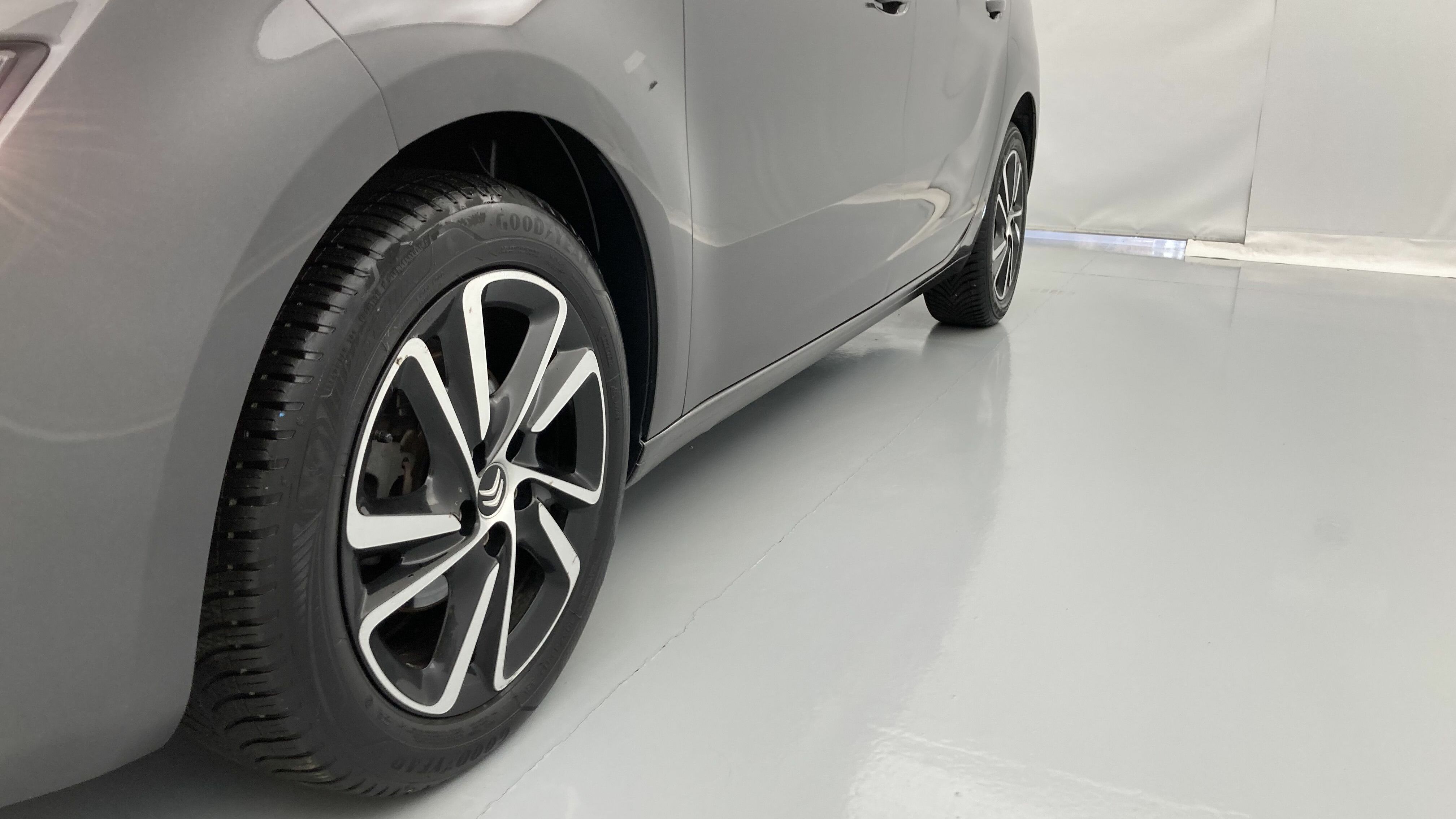 citroen c4 grand spacetourer shine pack 1.5 BLUEHDI 130 EAT 2021 platinum-grau 25