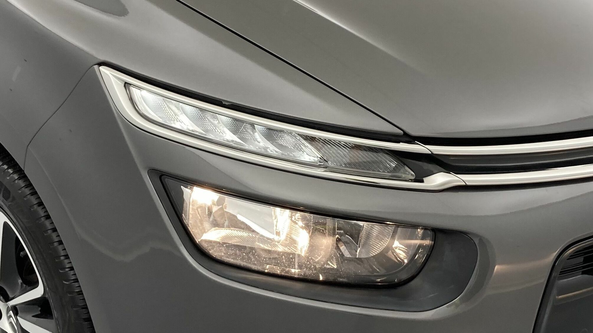citroen c4 grand spacetourer shine pack 1.5 BLUEHDI 130 EAT 2021 platinum-grau 28
