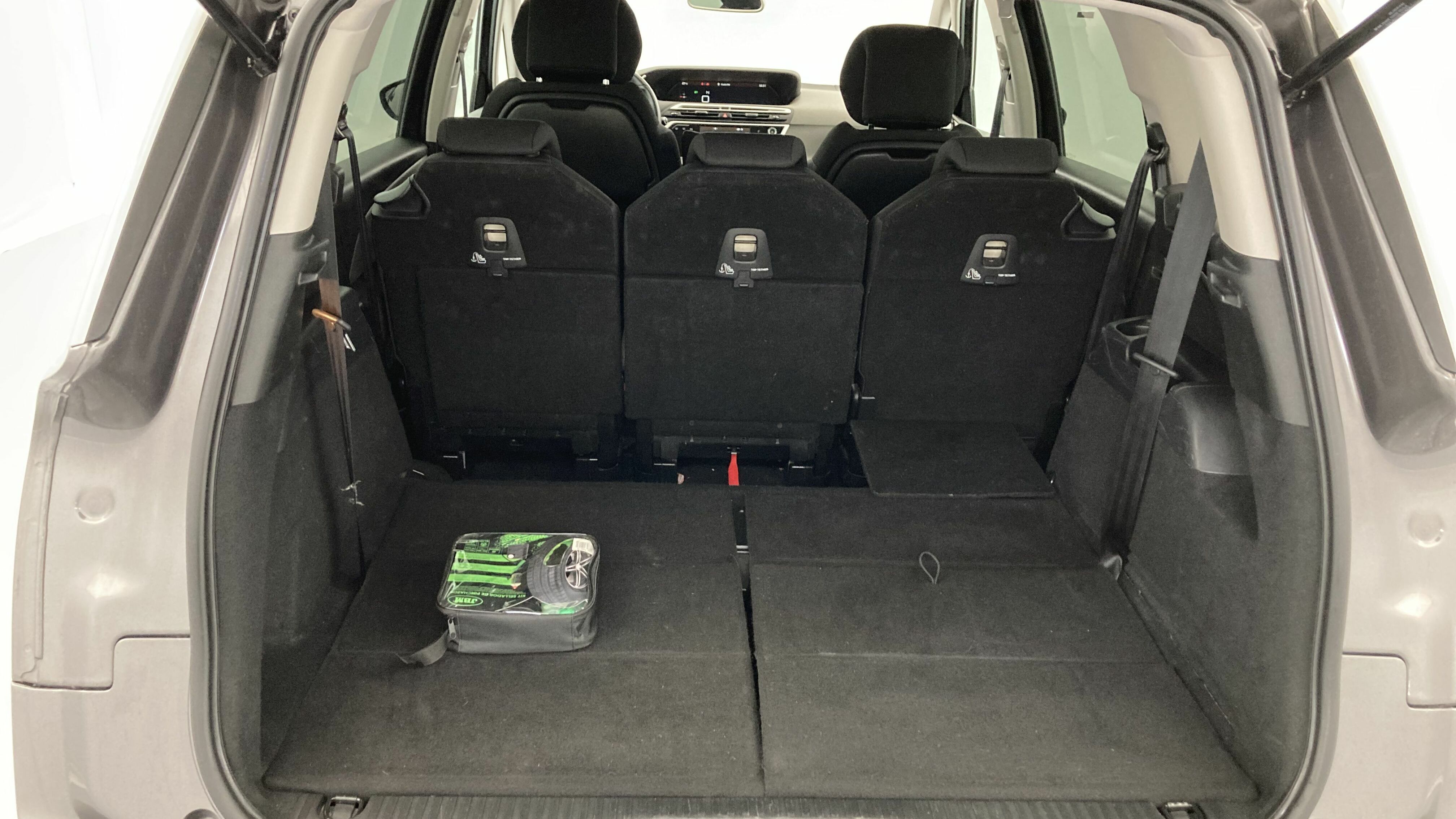 citroen c4 grand spacetourer shine pack 1.5 BLUEHDI 130 EAT 2021 platinum-grau 31