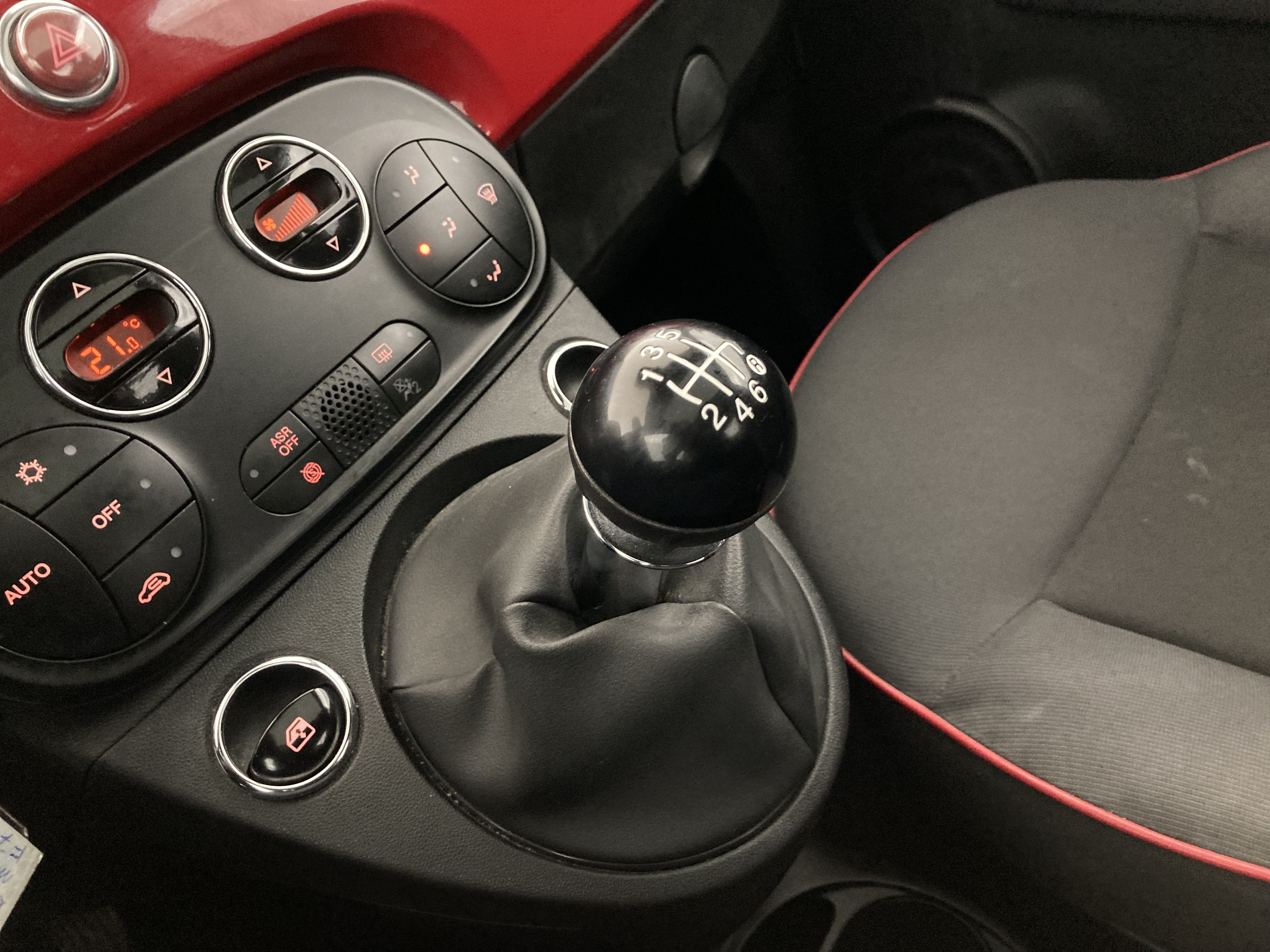 fiat 500 red 1.0 HYBRID 70 MHEV 2023 blanco gelato 14