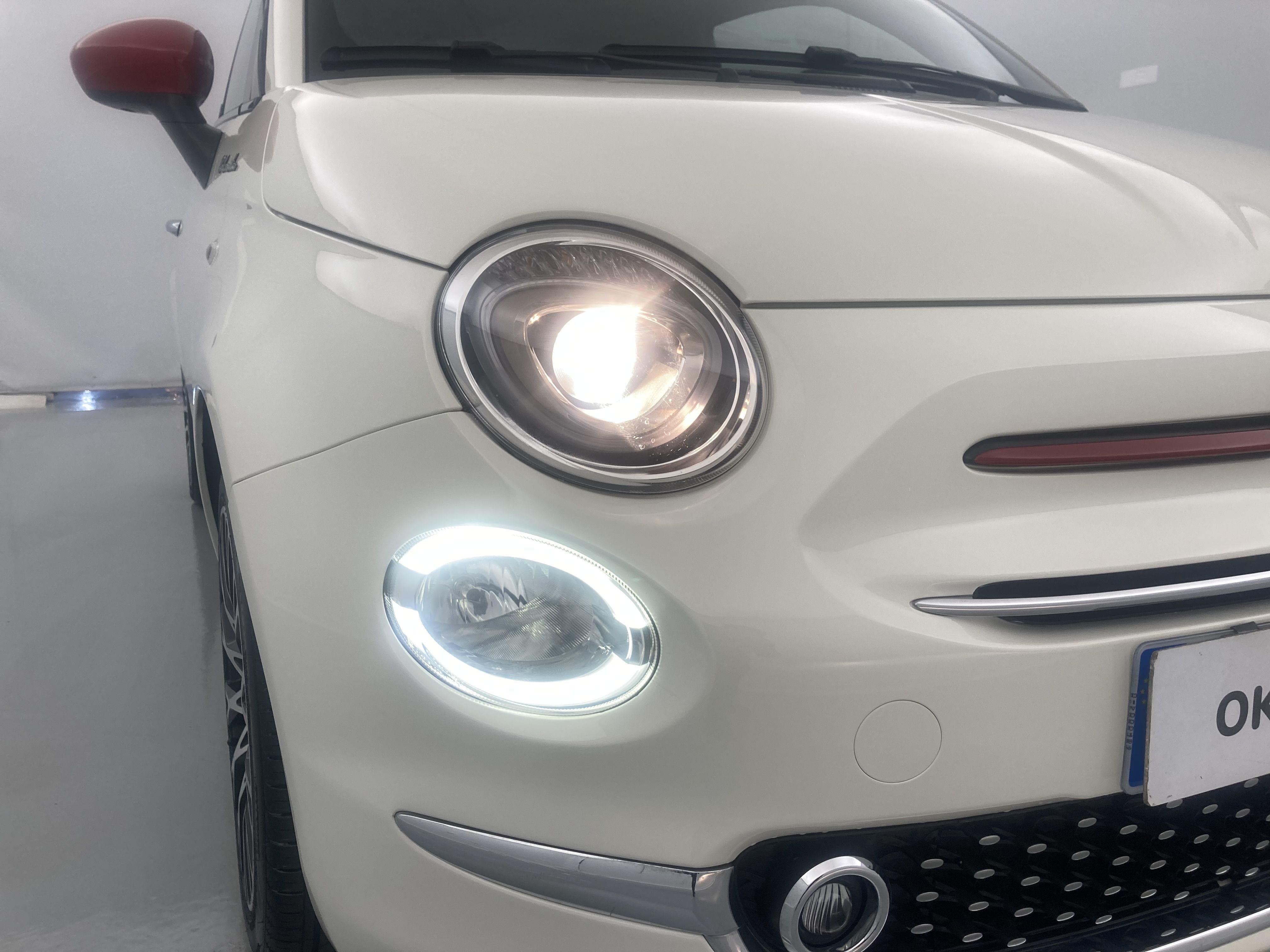 fiat 500 red 1.0 HYBRID 70 MHEV 2023 blanco gelato 16