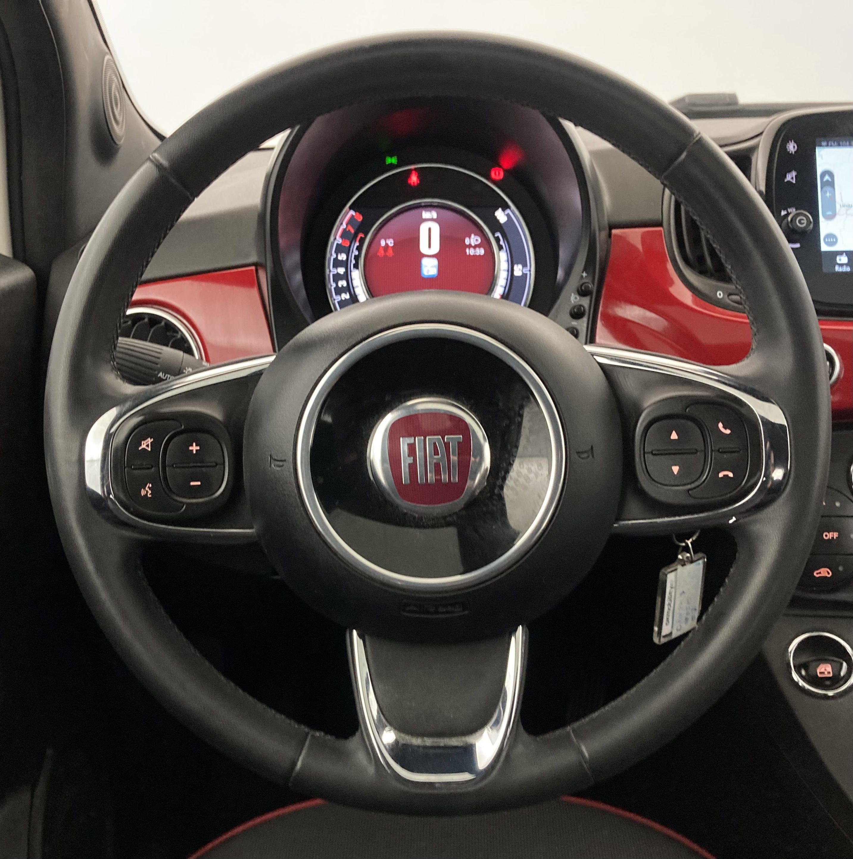 fiat 500 red 1.0 HYBRID 70 MHEV 2023 blanco gelato 22