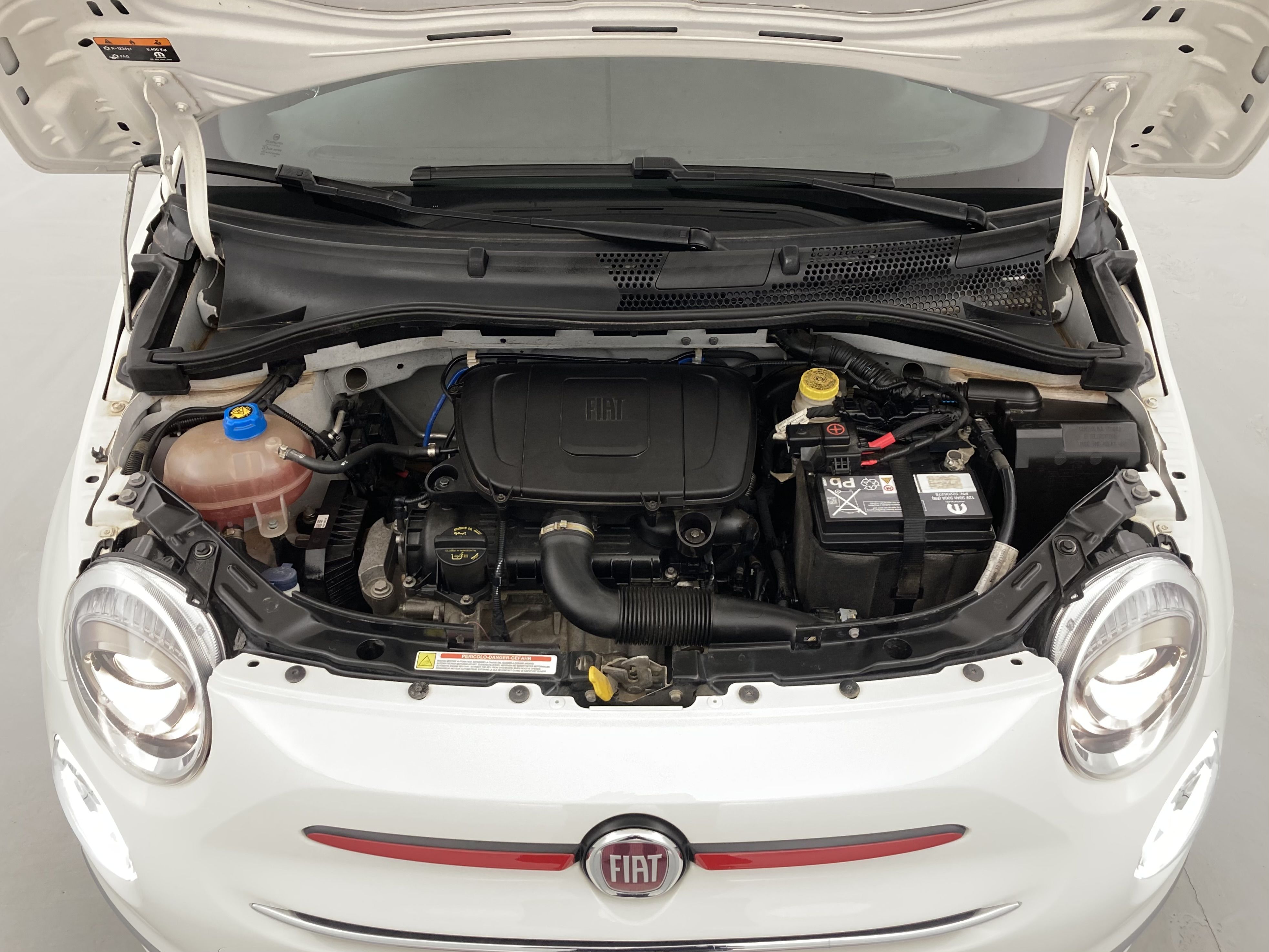 fiat 500 red 1.0 HYBRID 70 MHEV 2023 blanco gelato 25