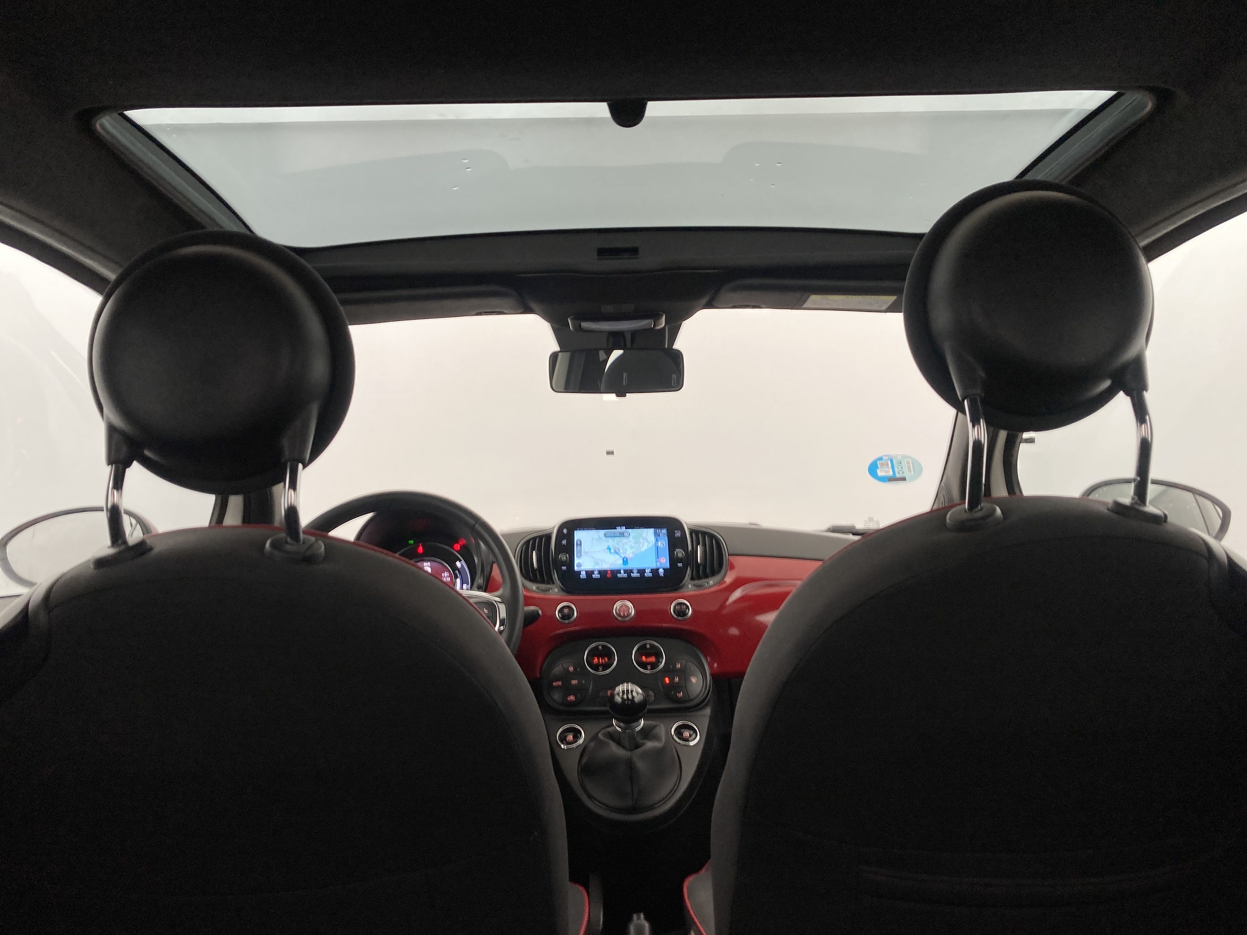 fiat 500 red 1.0 HYBRID 70 MHEV 2023 blanco gelato 27