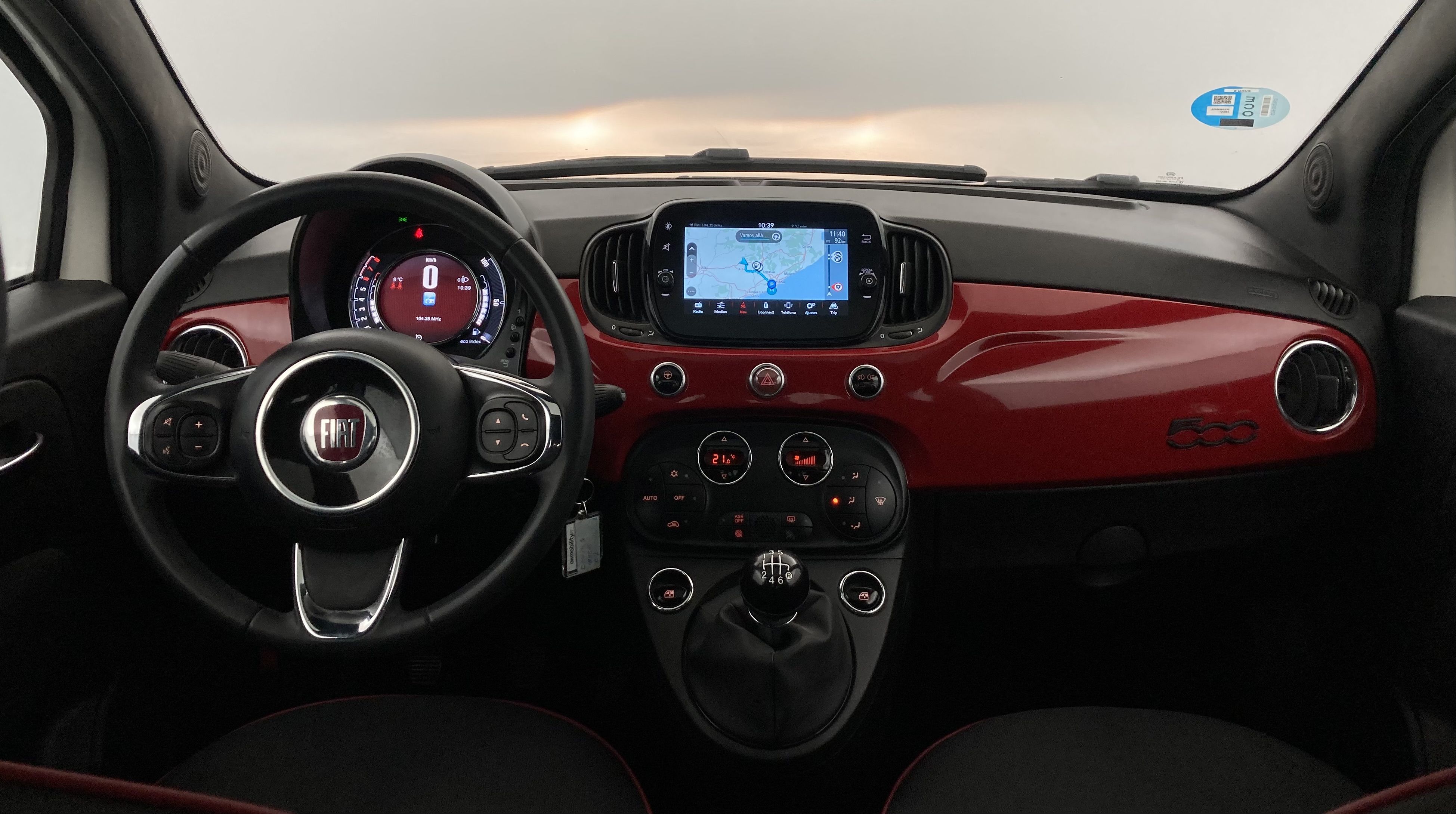 fiat 500 red 1.0 HYBRID 70 MHEV 2023 blanco gelato 30