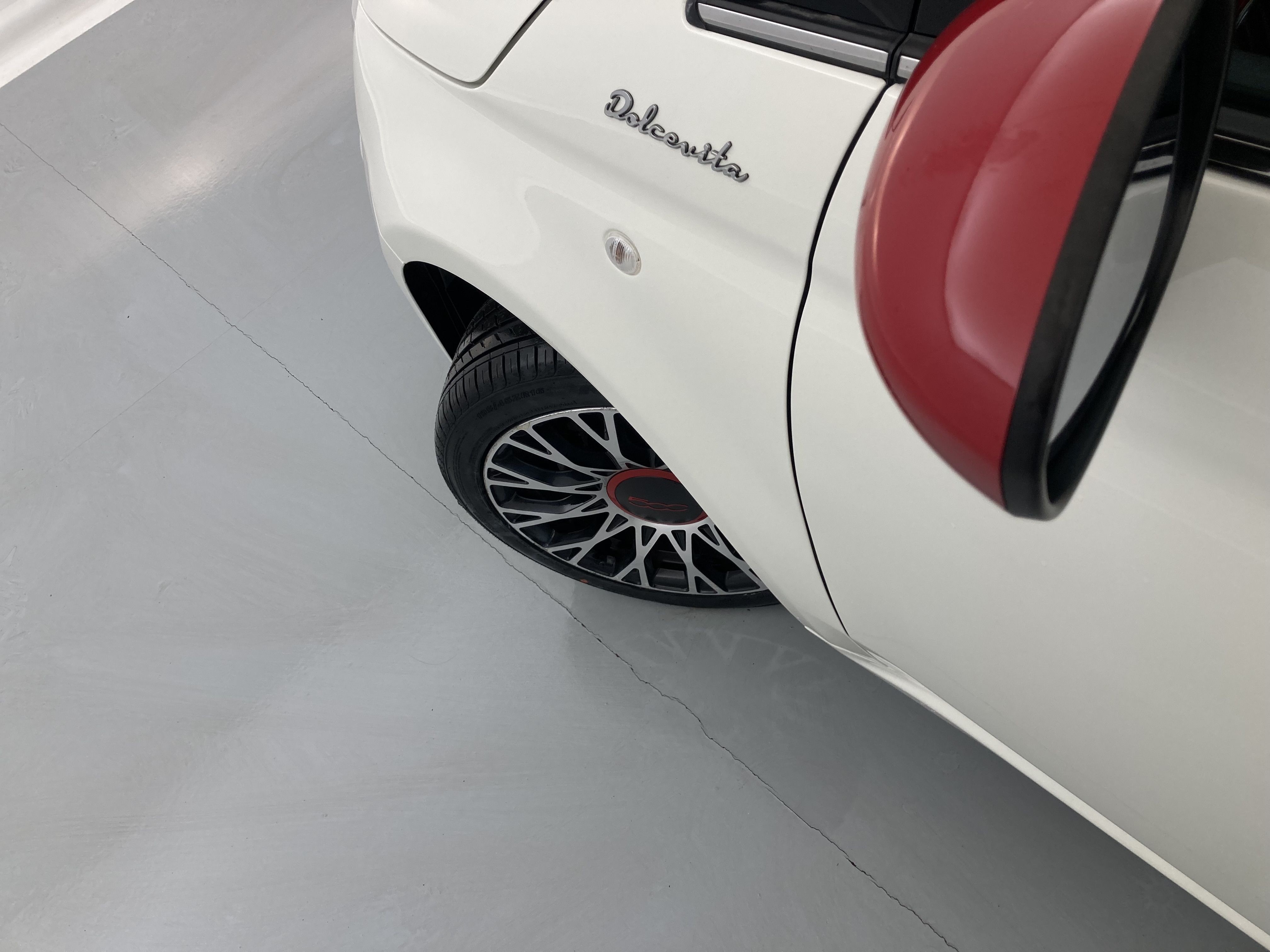 fiat 500 red 1.0 HYBRID 70 MHEV 2023 blanco gelato 31