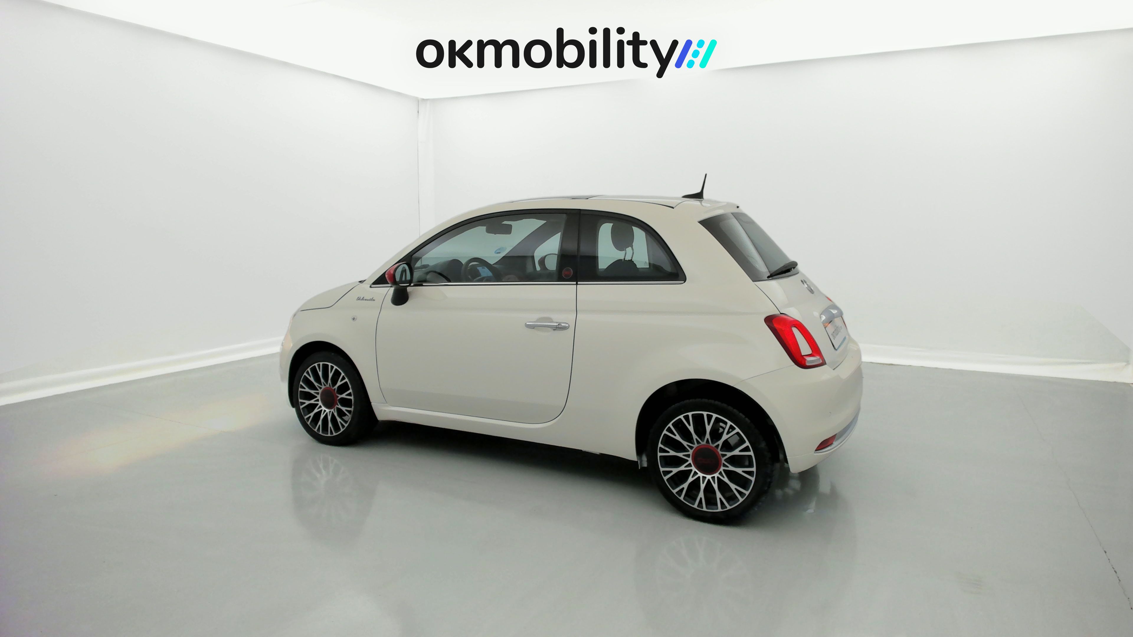 fiat 500 red 1.0 HYBRID 70 MHEV 2023 blanco gelato 10