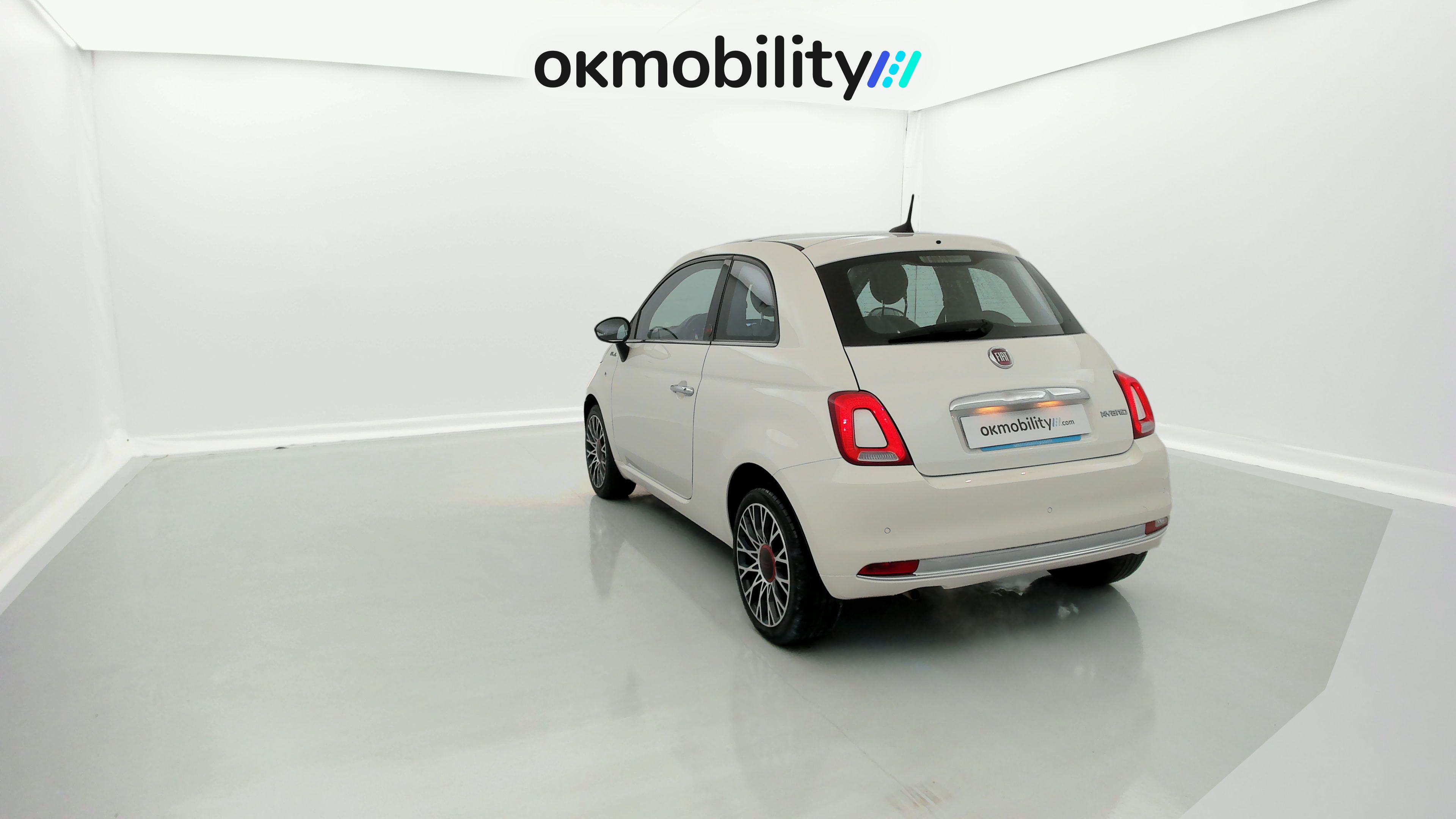 fiat 500 red 1.0 HYBRID 70 MHEV 2023 blanco gelato 11