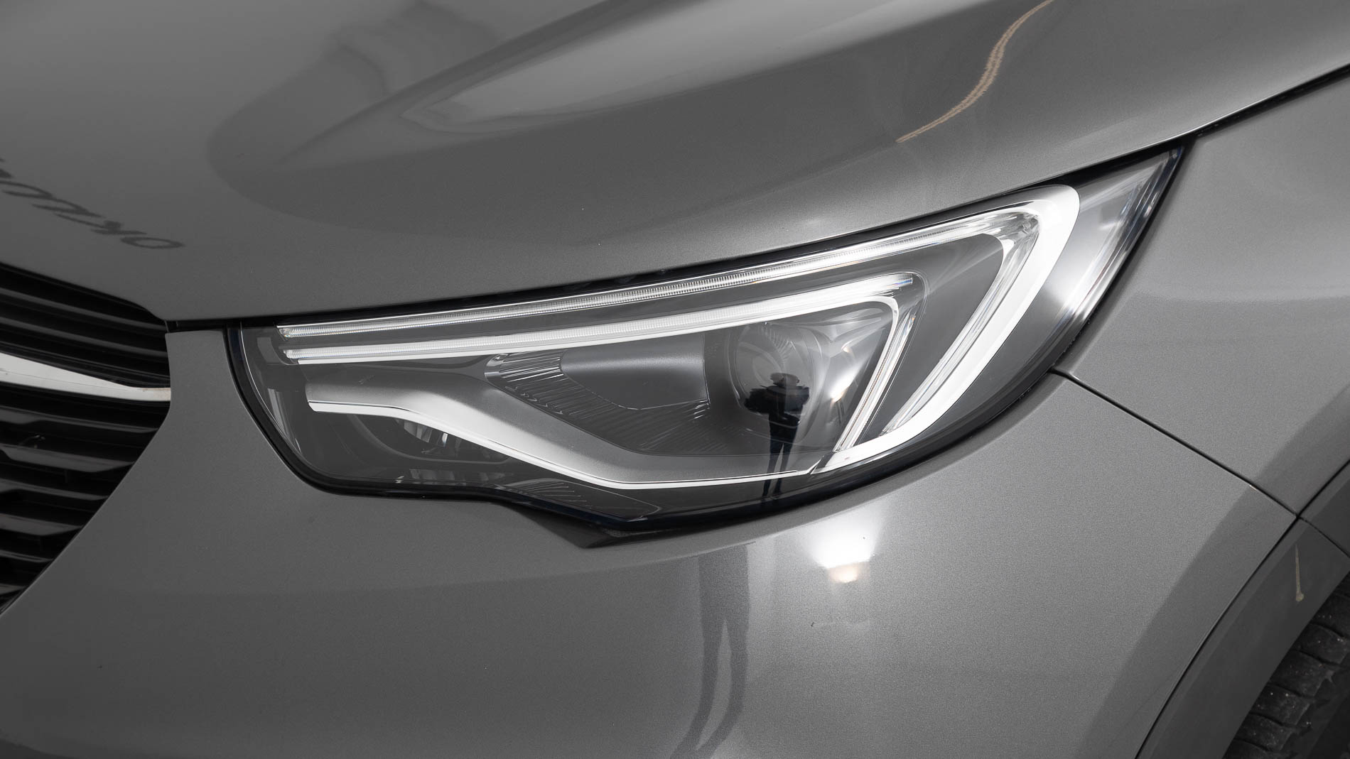 opel grandland x ultimate 1.6 PHEV 300 AT 2021 gris moai / techo negro 28