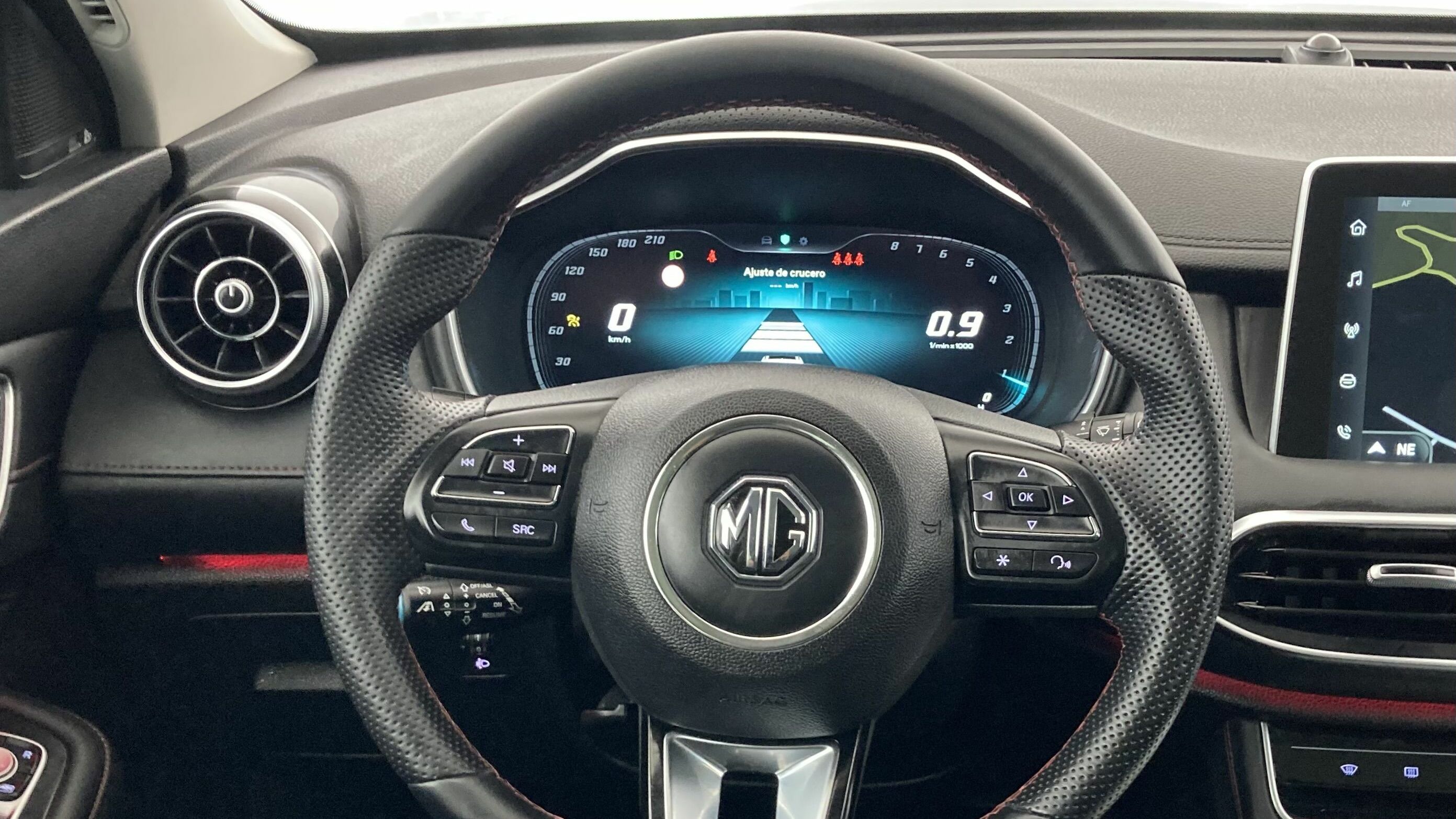 mg hs luxury 1.5 T-GDI 162 AT 2024 pebble black 17