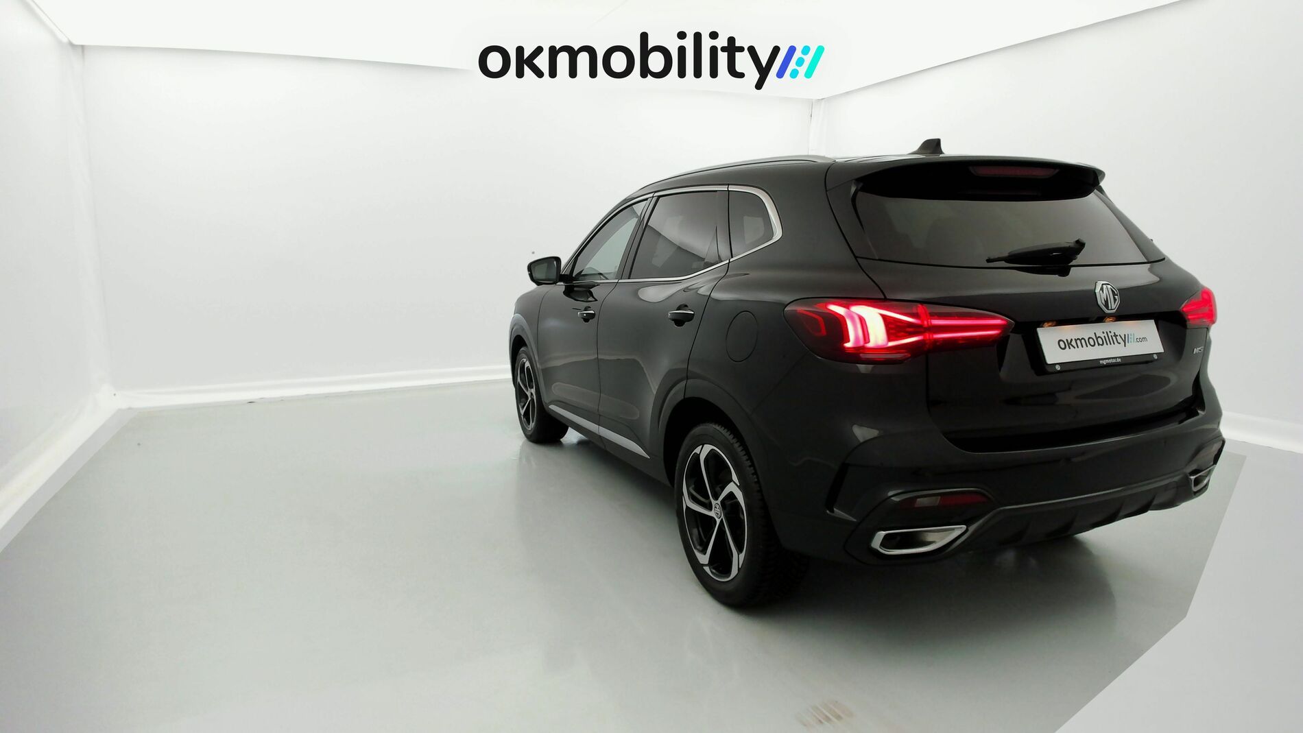 mg hs luxury 1.5 T-GDI 162 AT 2024 pebble black 9