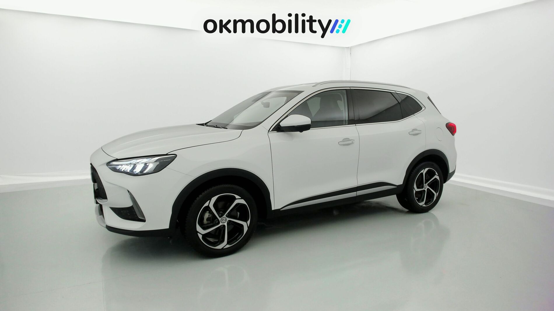 mg hs luxury 1.5 T-GDI 162 AT 2024 dover white 5