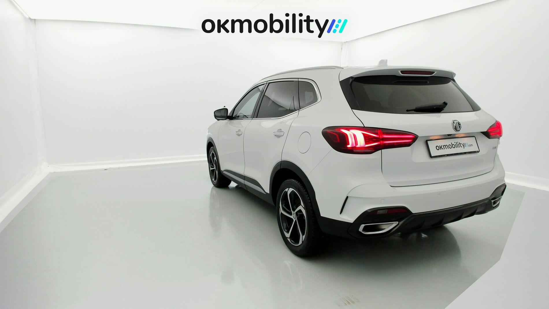 mg hs luxury 1.5 T-GDI 162 AT 2024 dover white 9