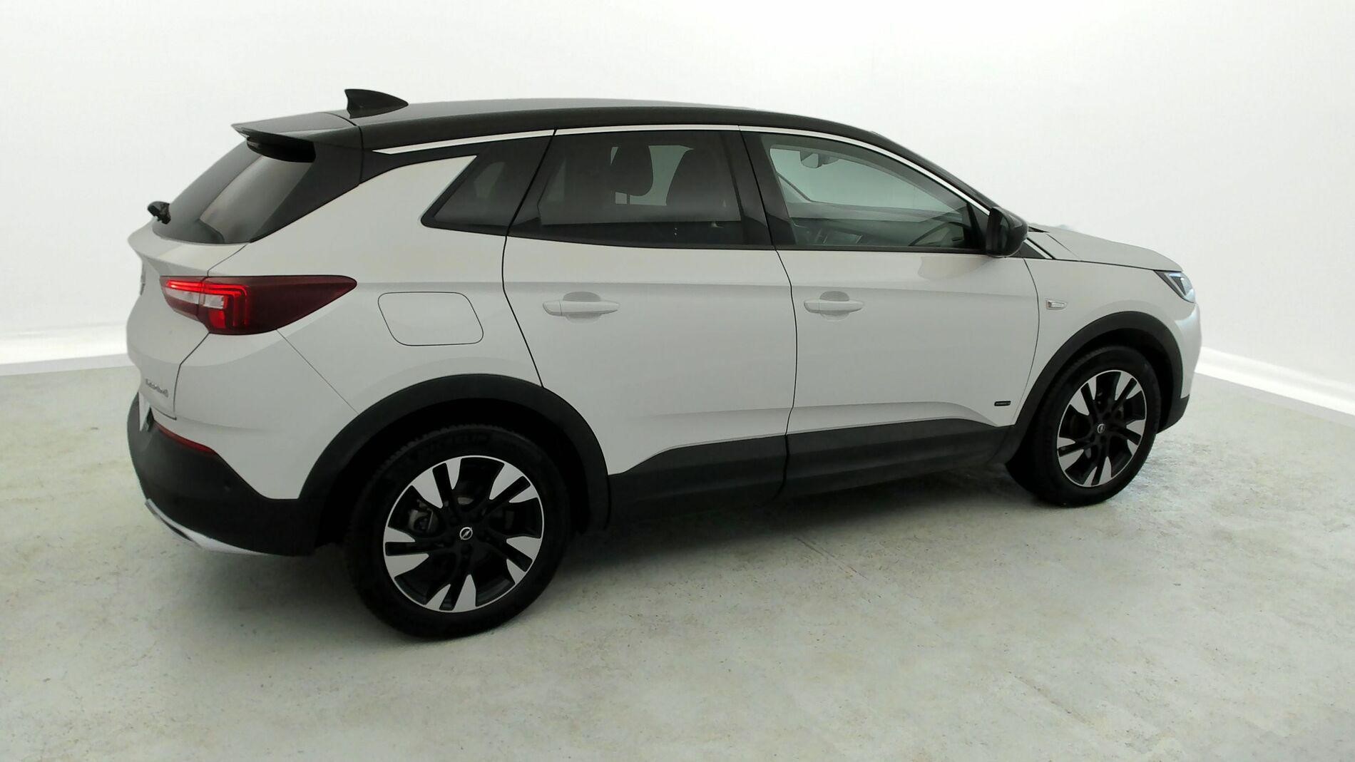 opel grandland x ultimate 1.6 PHEV 300 AT 2021 blanco antartico / techo negro 7
