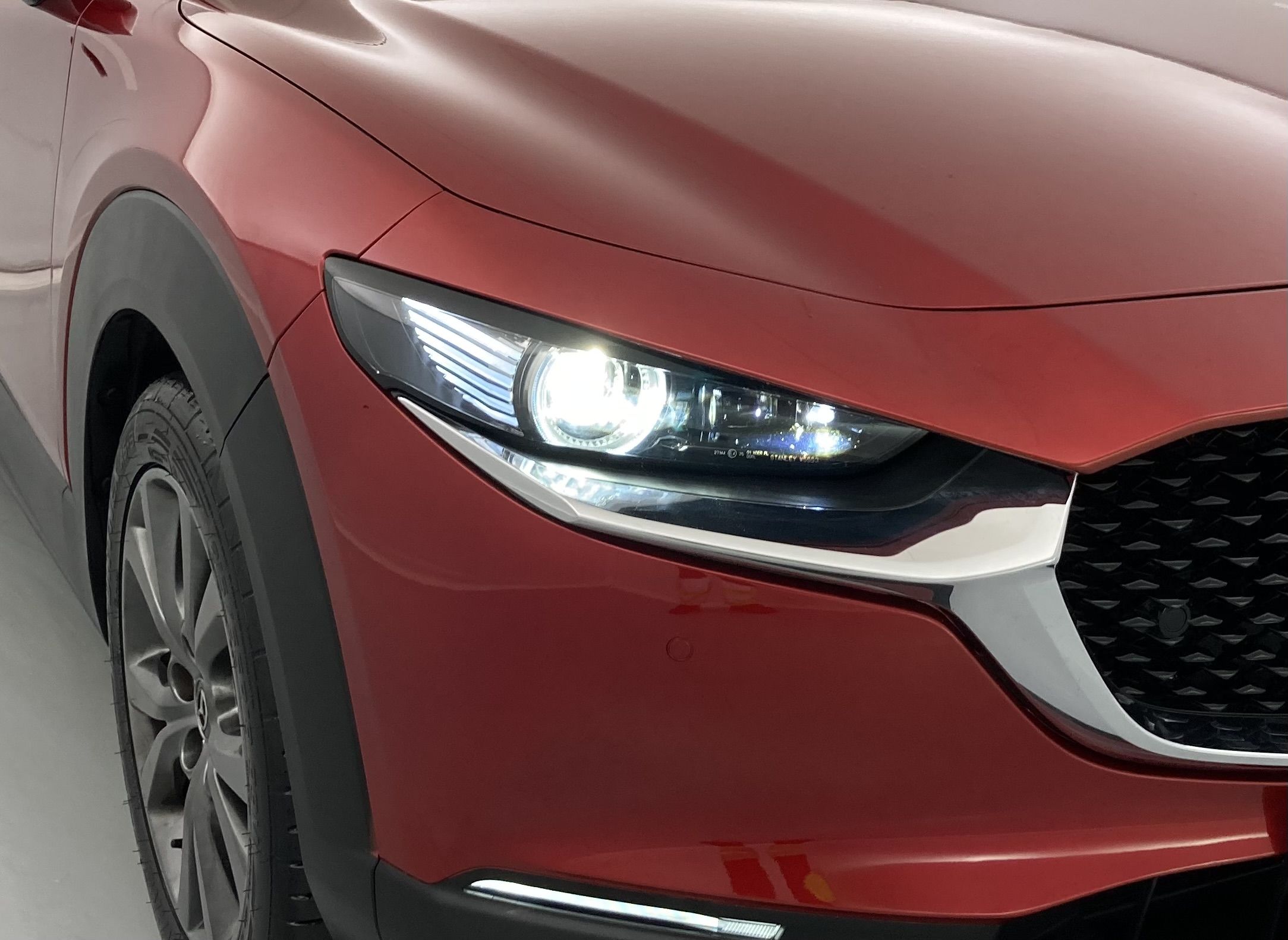 mazda cx-30 zenith 2.0 E-SKYACTIV-X 186 2022 soul red crystal 16