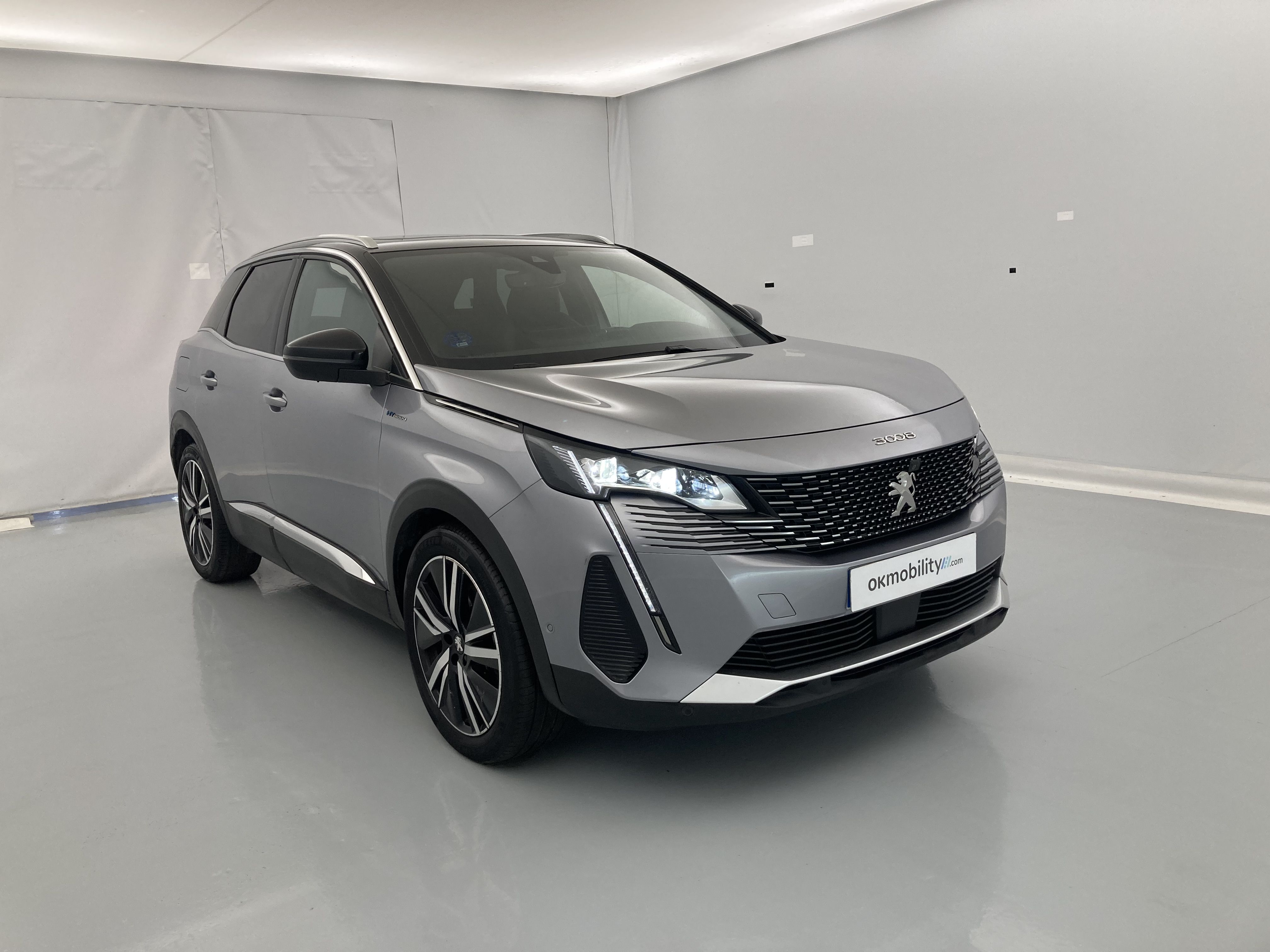 peugeot 3008 gt pack 1.6 HYBRID 300 EAT PHEV 2022 gris artense / negro 24