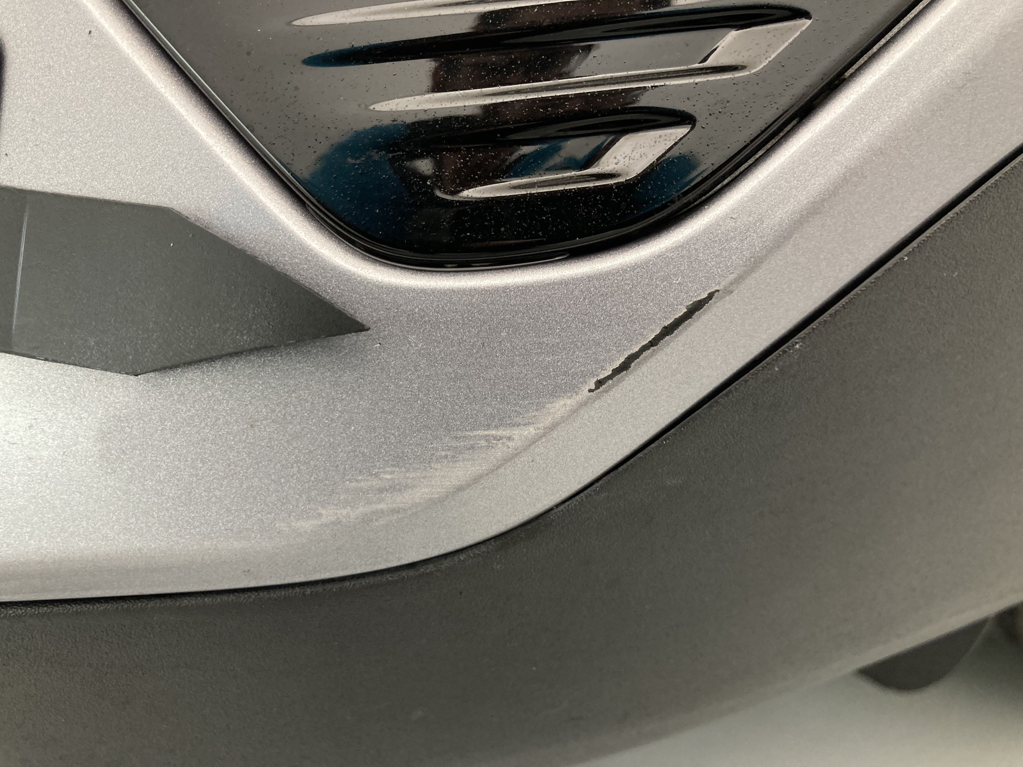 peugeot 3008 gt pack 1.6 HYBRID 300 EAT PHEV 2022 gris artense / negro 28