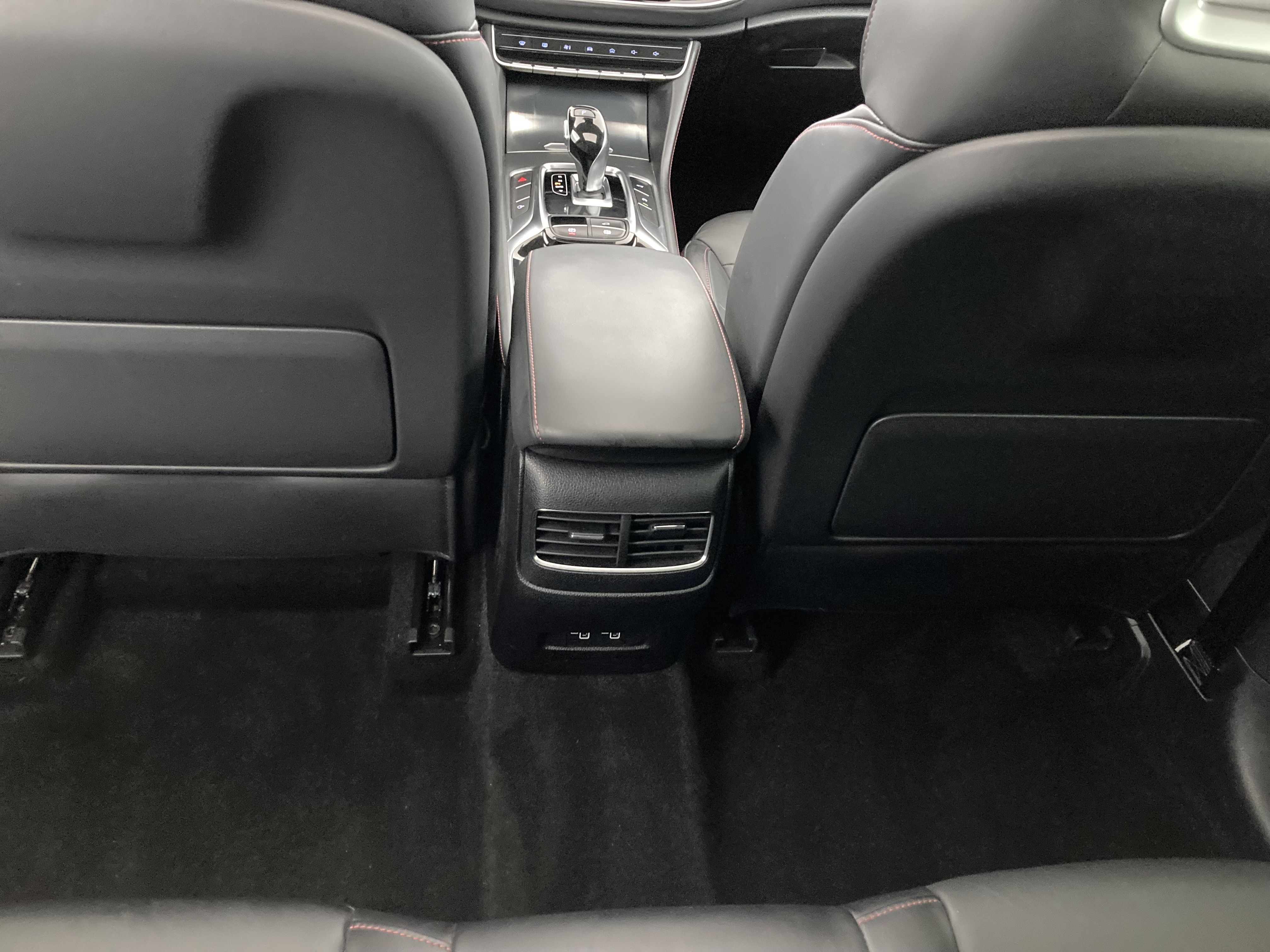 mg hs luxury 1.5 T-GDI 162 AT 2024 pebble black 15