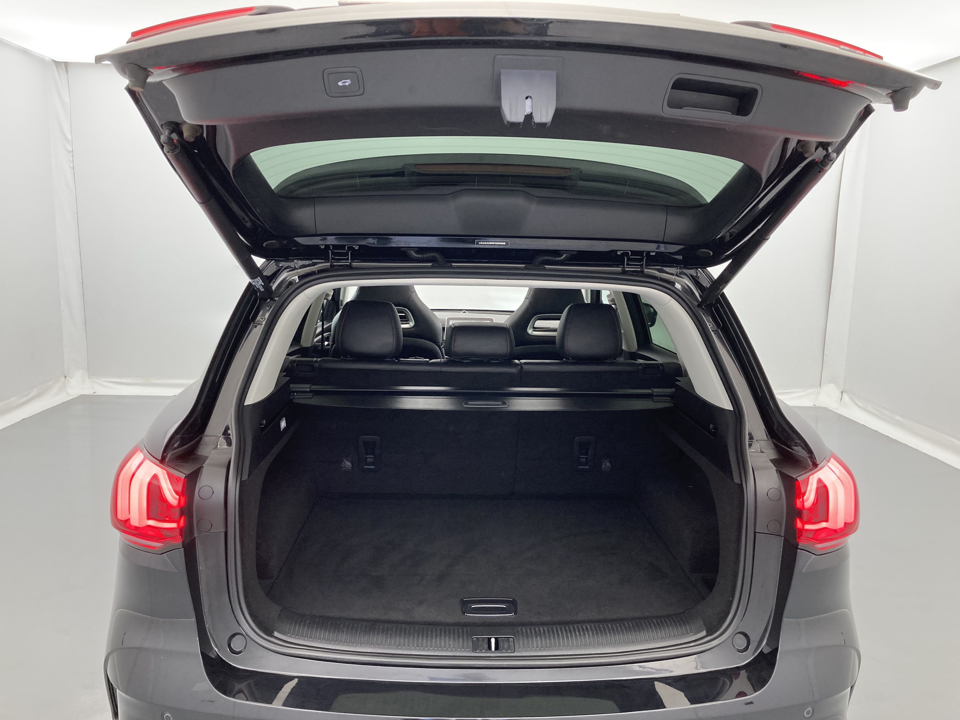 mg hs luxury 1.5 T-GDI 162 AT 2024 pebble black 28