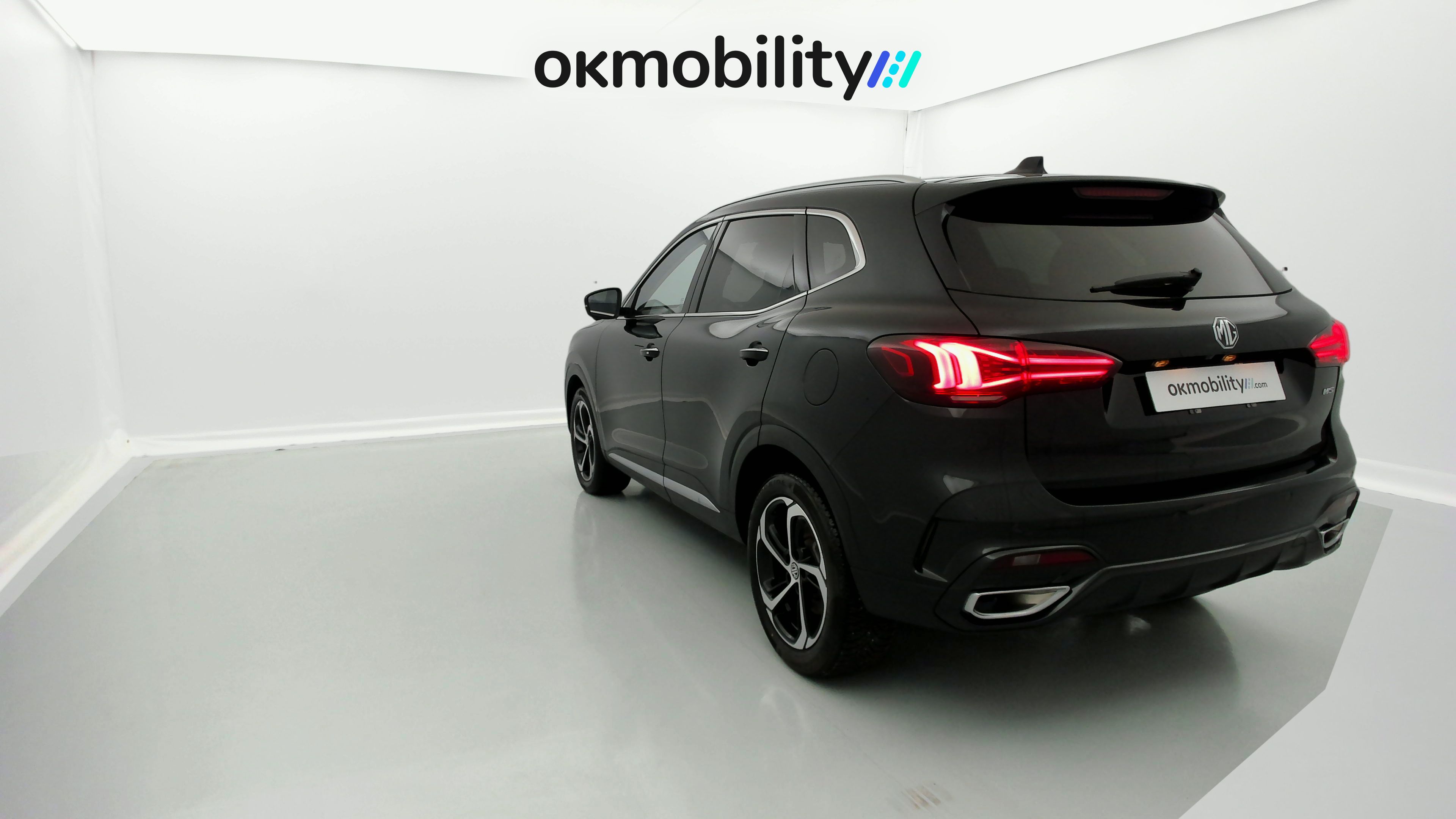 mg hs luxury 1.5 T-GDI 162 AT 2024 pebble black 10