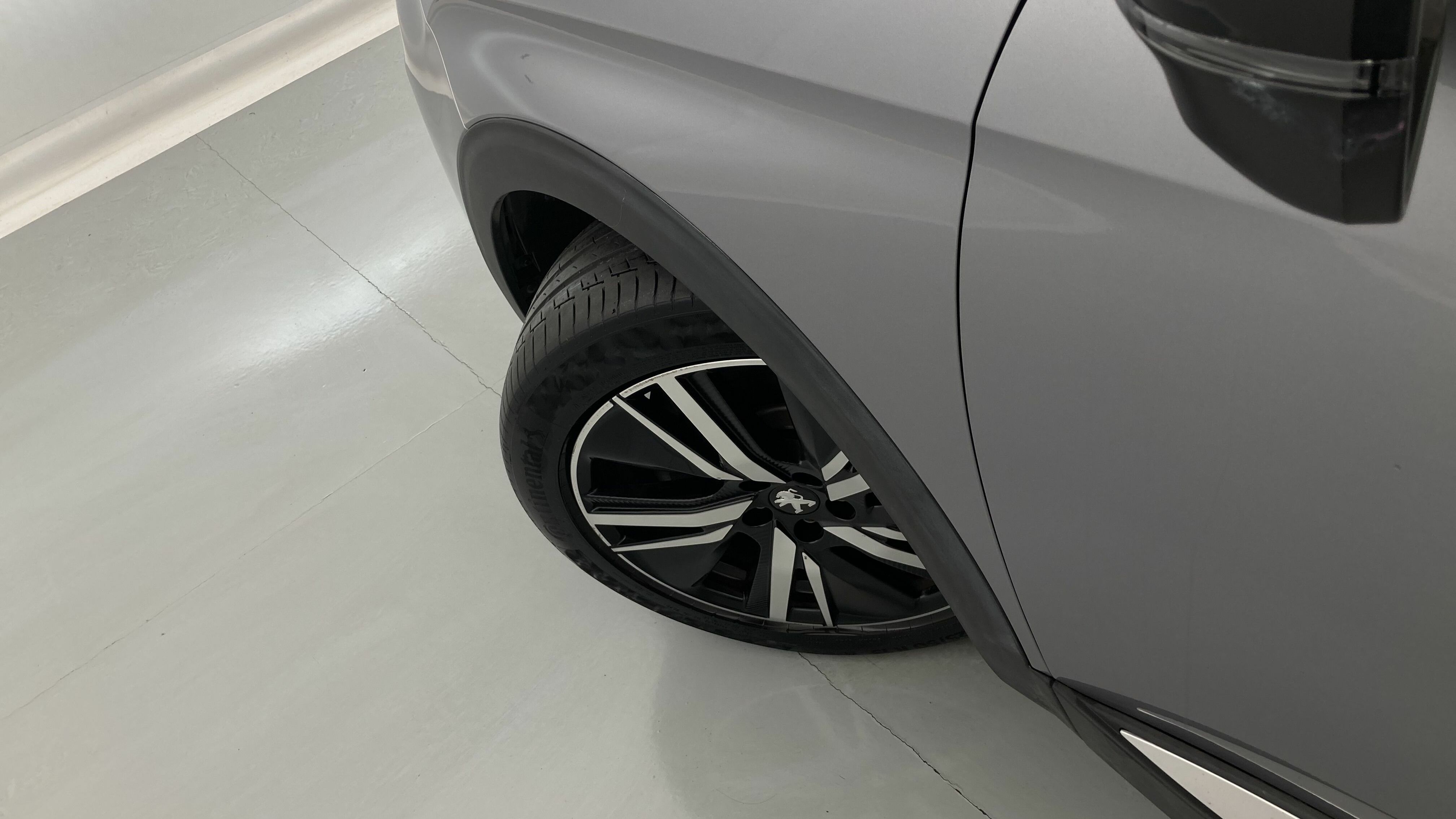 peugeot 3008 gt pack 1.6 HYBRID 300 EAT PHEV 2022 gris artense / negro 27