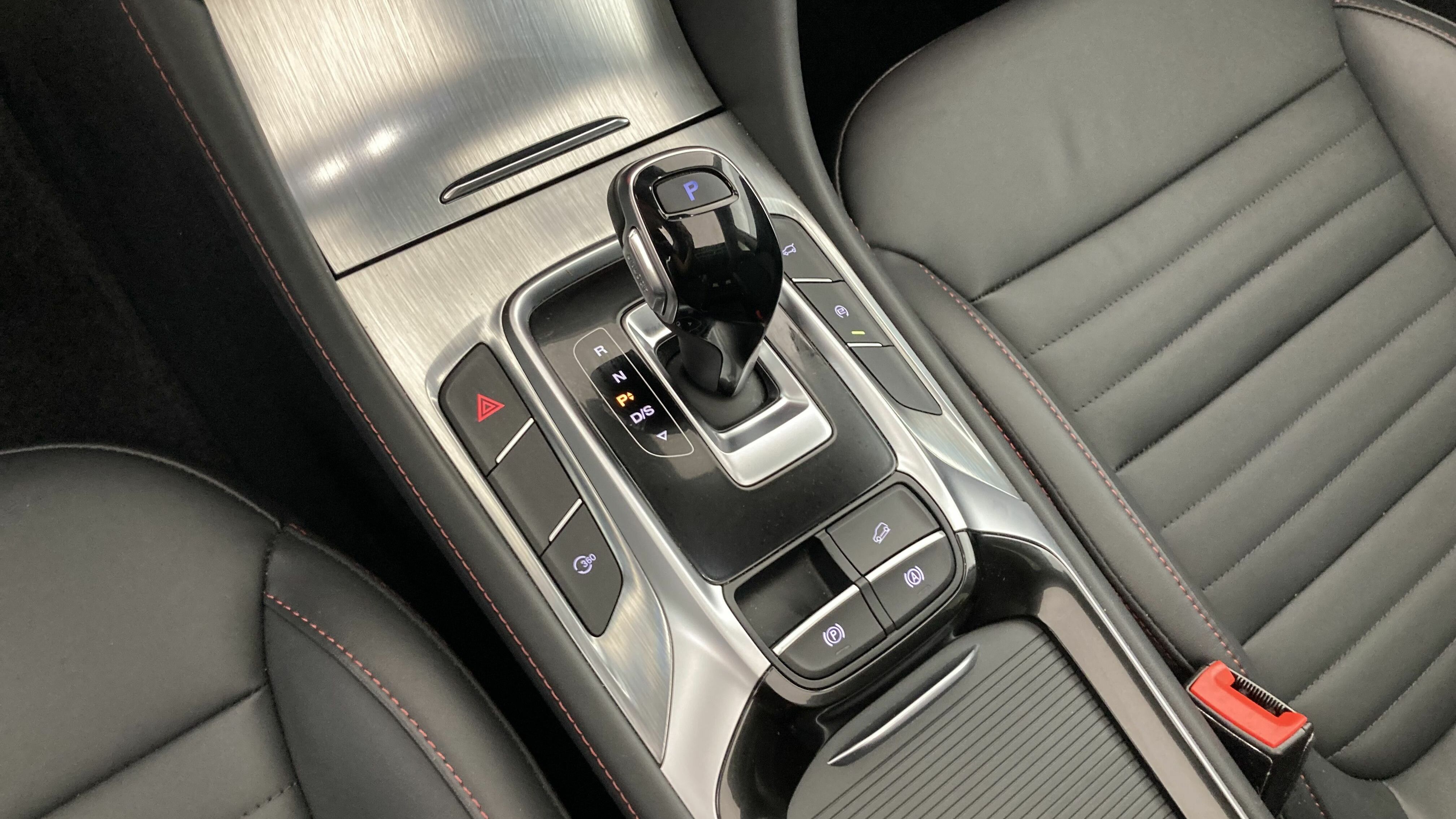 mg hs luxury 1.5 T-GDI 162 AT 2024 dover white 20