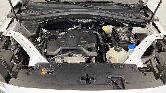 mg hs luxury 1.5 T-GDI 162 AT 2024 dover white 25