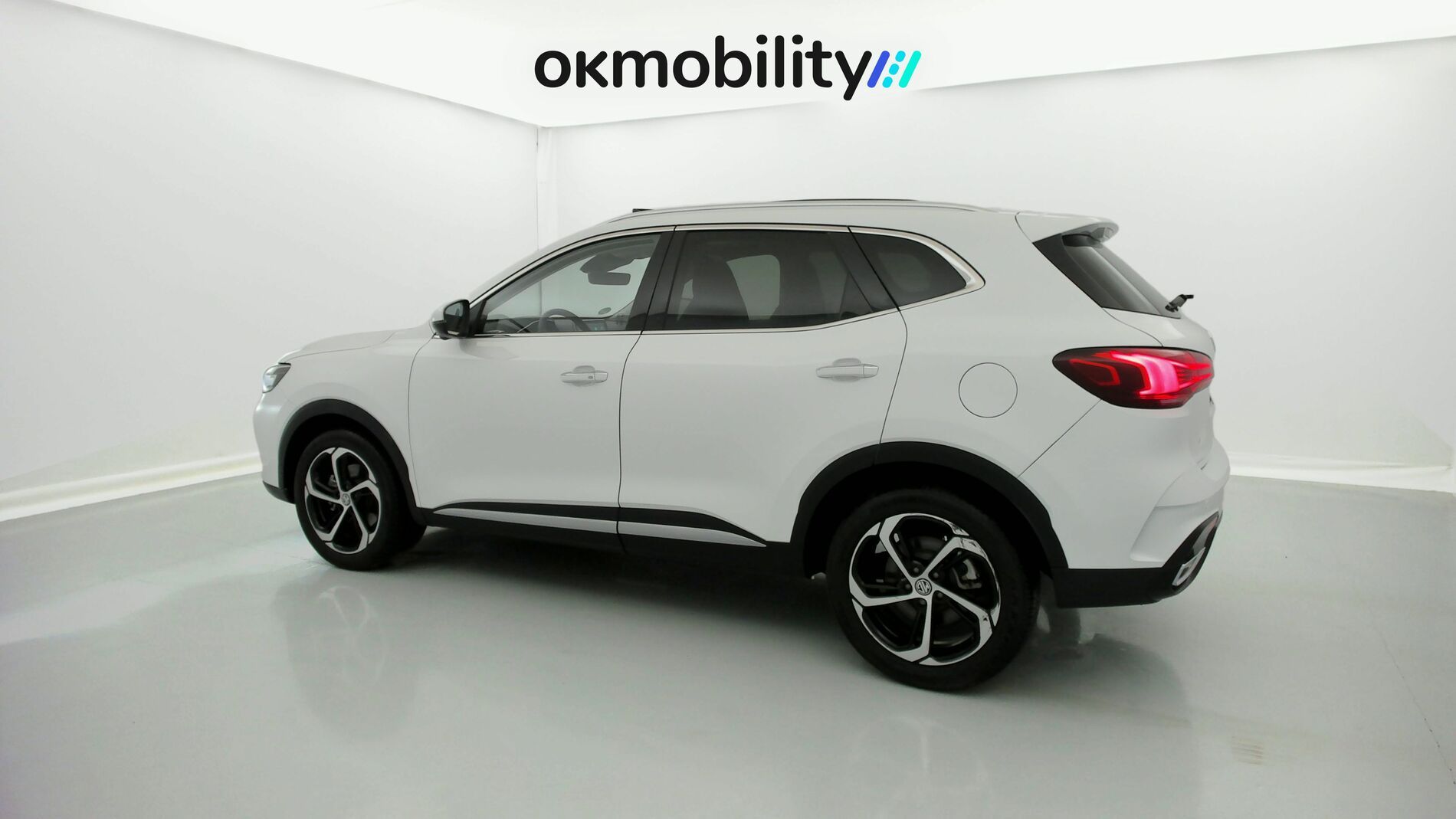 mg hs luxury 1.5 T-GDI 162 AT 2024 dover white 8