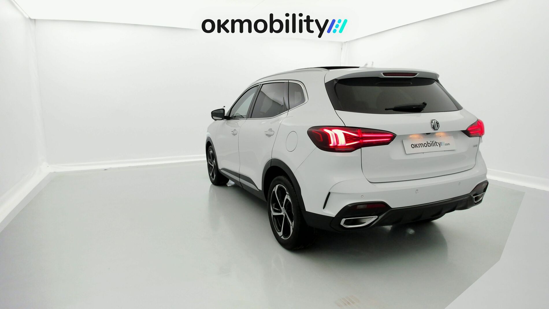 mg hs luxury 1.5 T-GDI 162 AT 2024 dover white 9