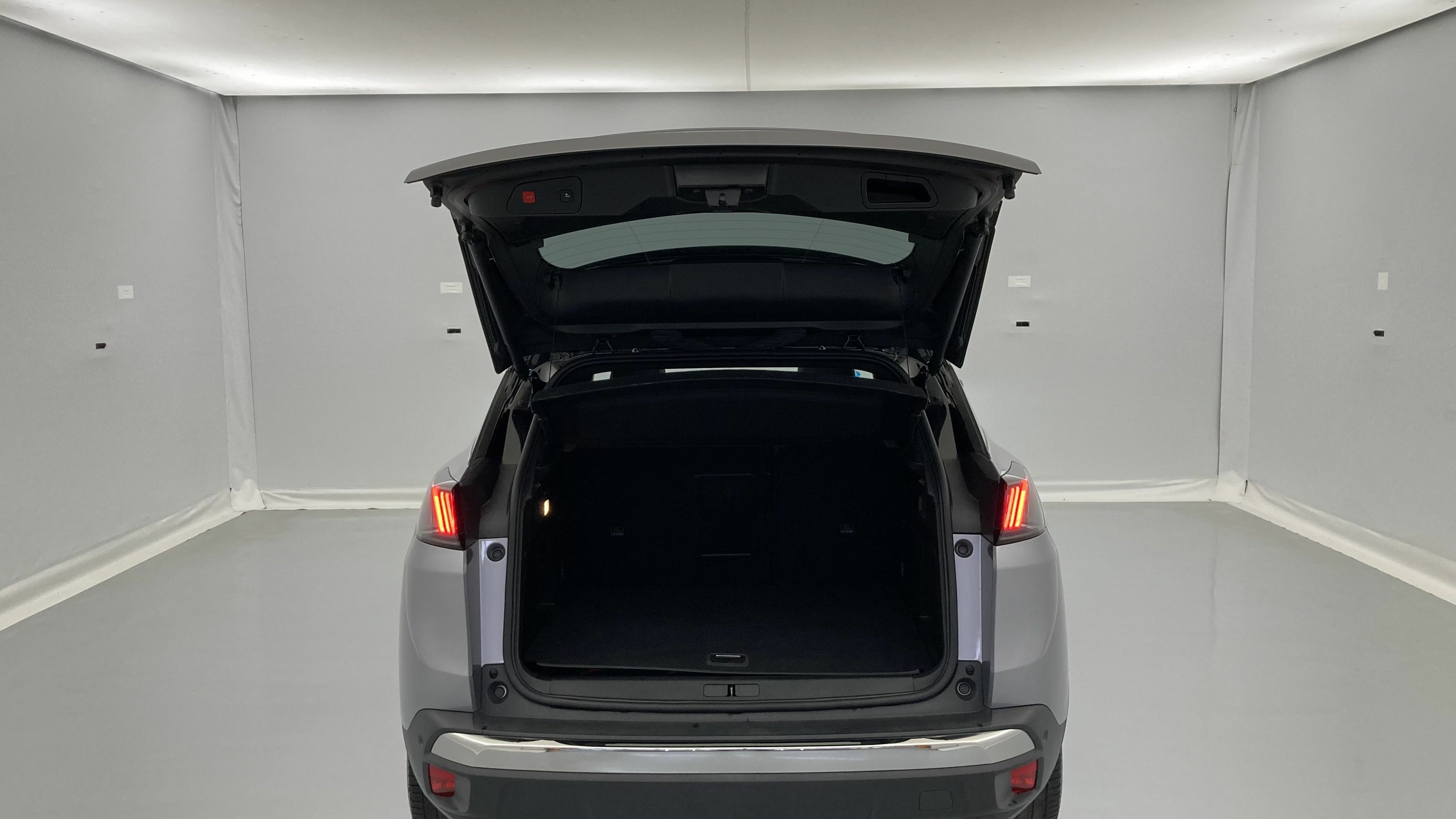 peugeot 3008 gt pack 1.6 HYBRID 300 EAT PHEV 2022 gris artense / negro 13