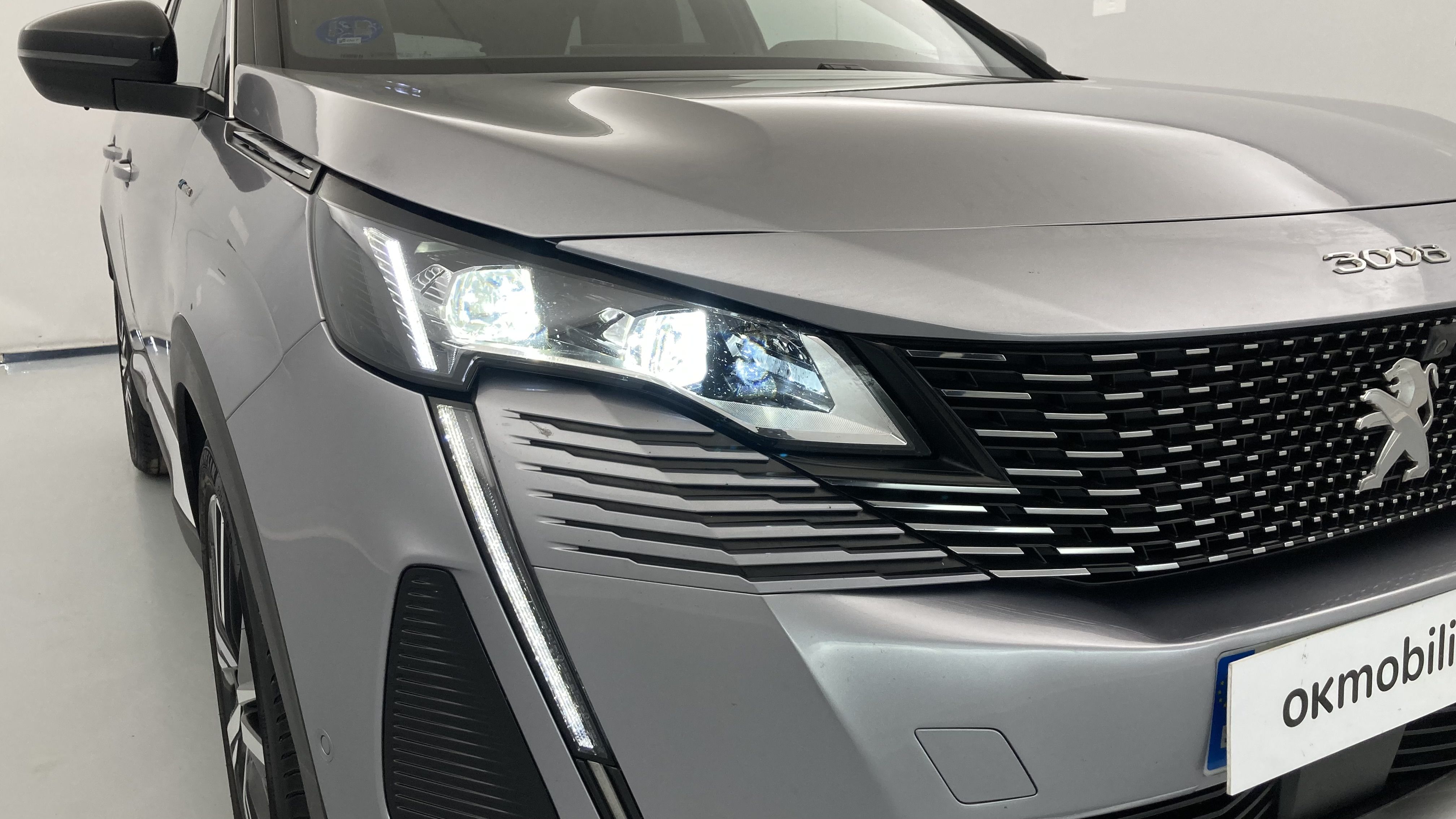 peugeot 3008 gt pack 1.6 HYBRID 300 EAT PHEV 2022 gris artense / negro 15