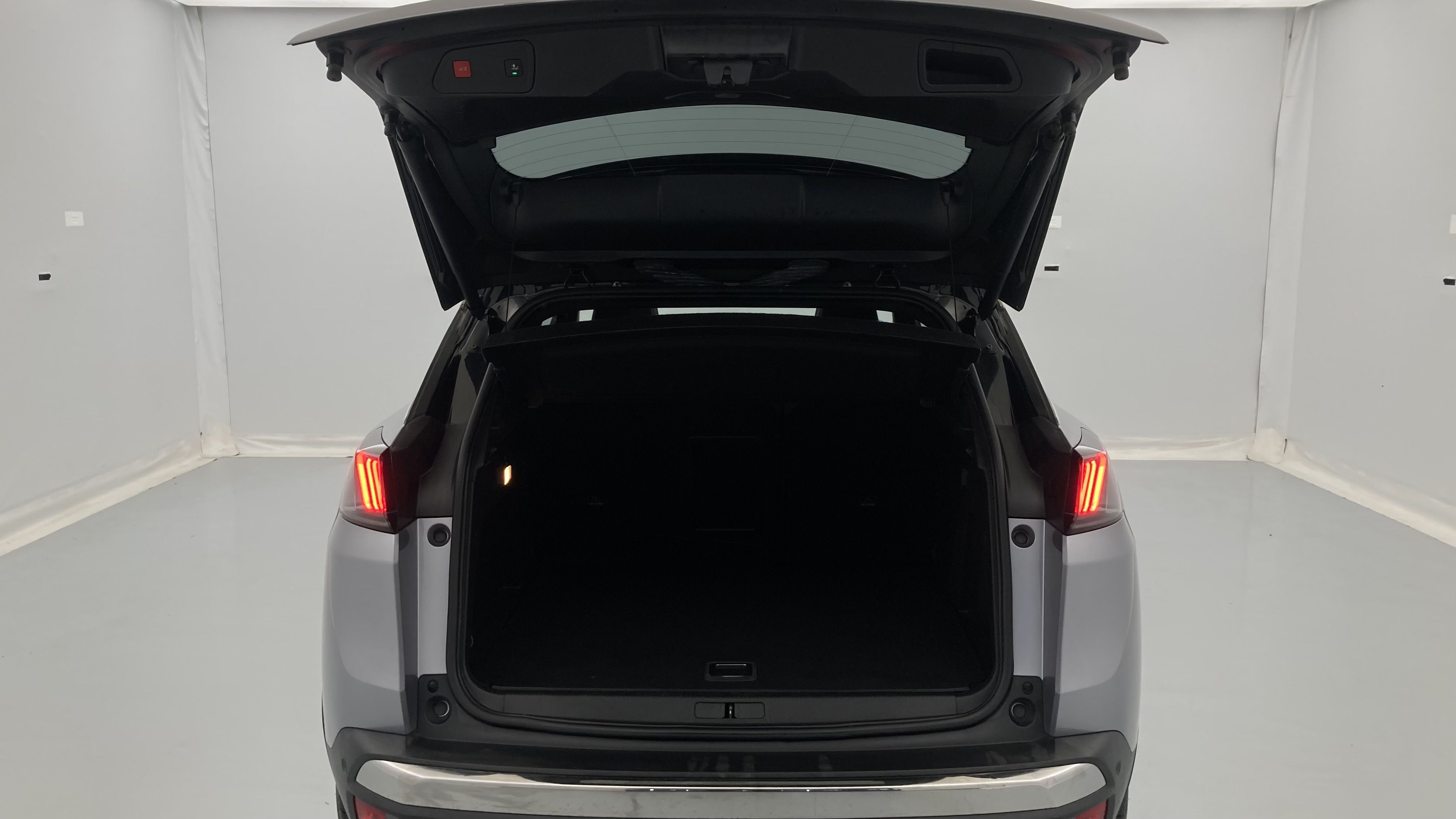 peugeot 3008 gt pack 1.6 HYBRID 300 EAT PHEV 2022 gris artense / negro 23