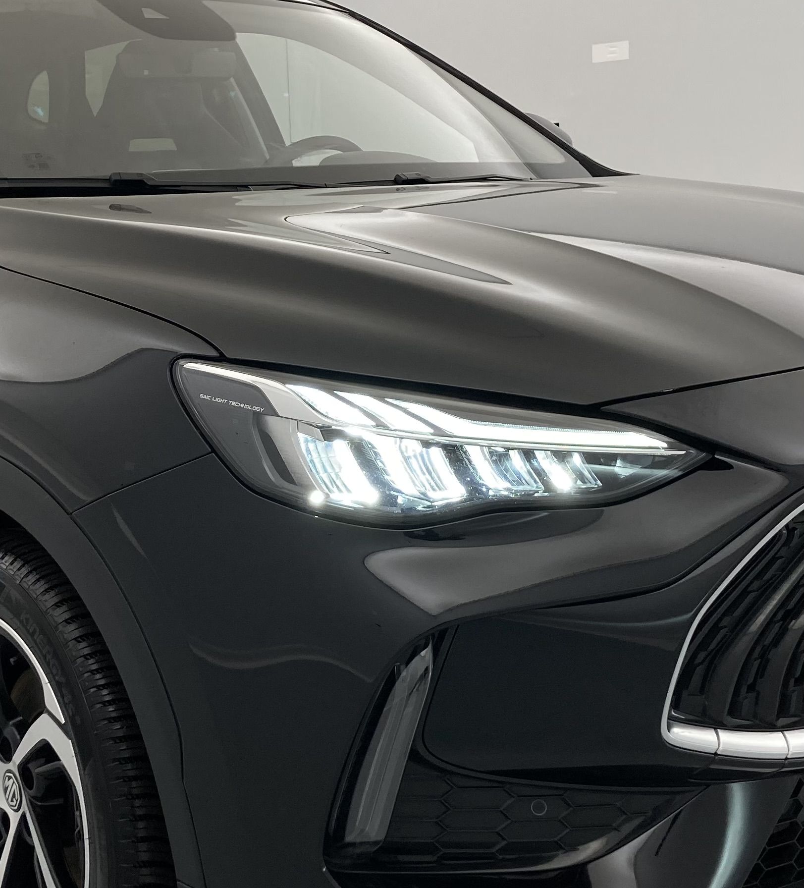 mg hs luxury 1.5 T-GDI 162 AT 2024 pebble black 15