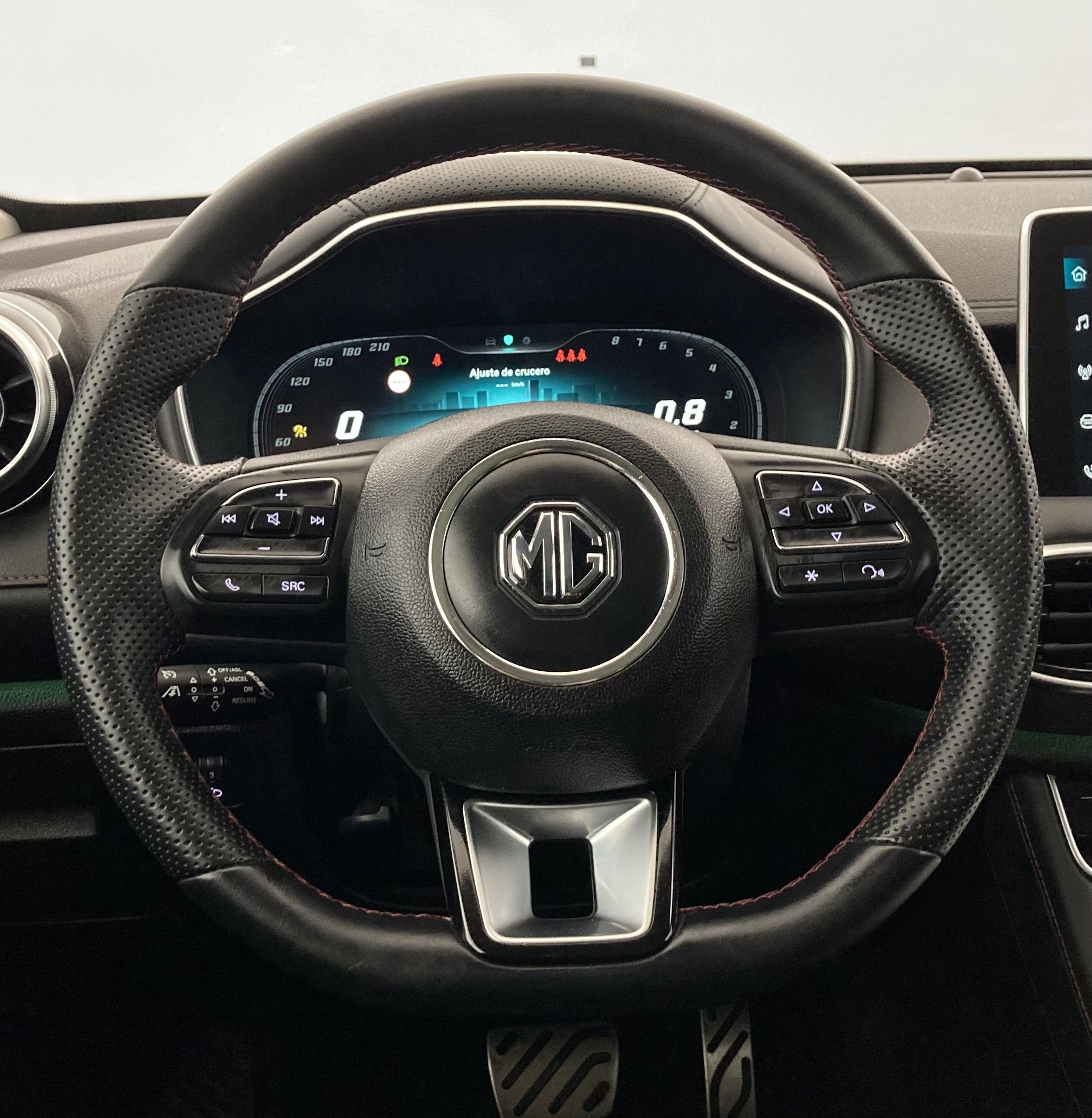 mg hs luxury 1.5 T-GDI 162 AT 2024 pebble black 19